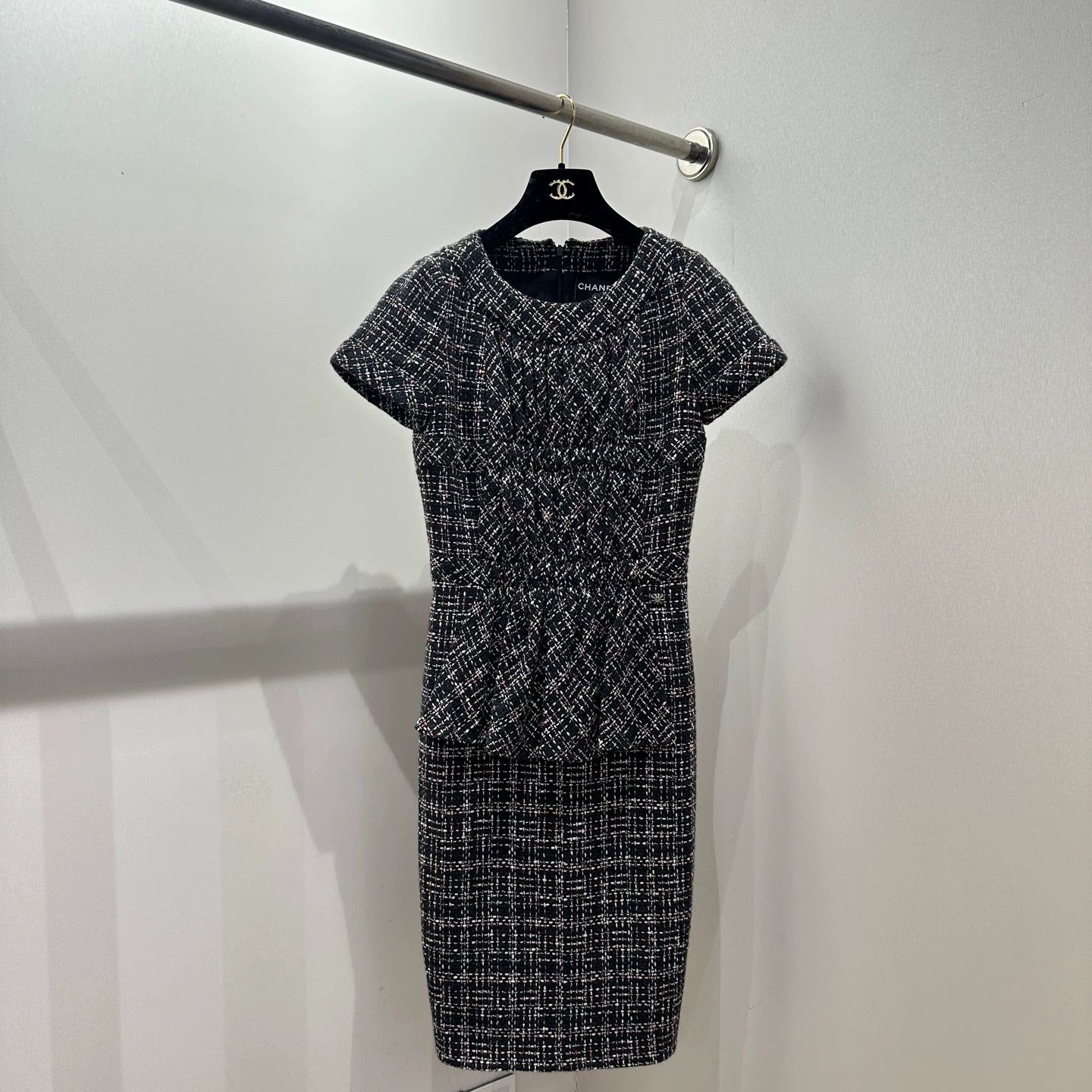 Chanel Chanel woven wool short-sleeve dress feb510 34 Size XS / US 0-2 / IT 36-38 - 1 Thumbnail