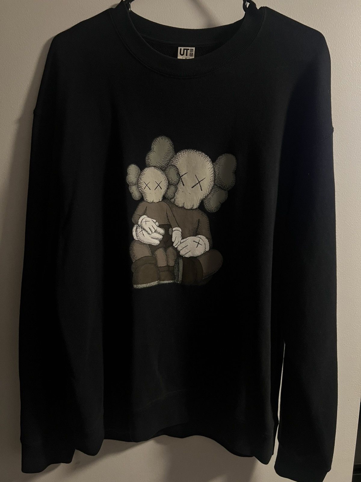 Kaws × Uniqlo Kaws sweatshirt Size US M / EU 48-50 / 2 - 1 Thumbnail