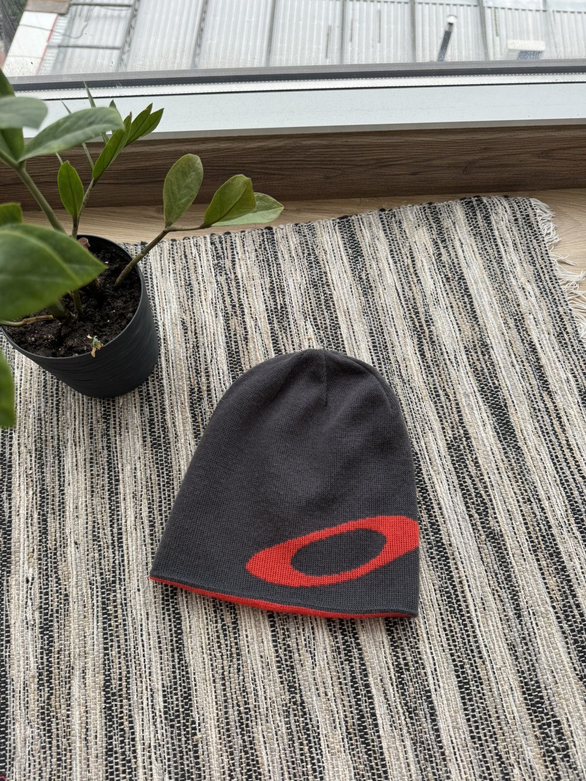 Oakley Vintage Oakley big logo Y2K beanie hat Size ONE SIZE - 1 Thumbnail