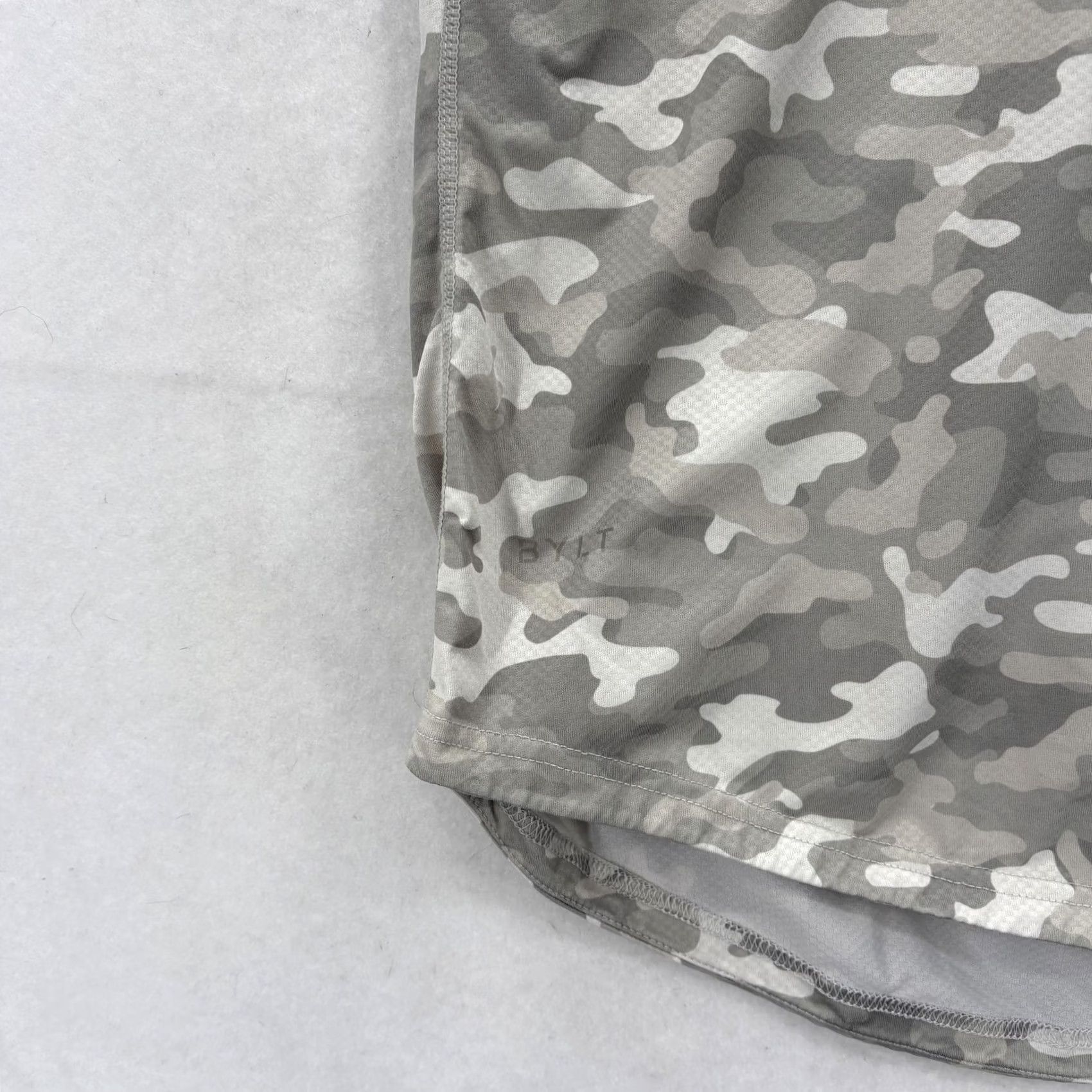 Vintage BYLT Drop-Cut S/S Performance Shirt Mens M Gray Camouflage Athletic Gym Training Size US M / EU 48-50 / 2 - 3 Thumbnail