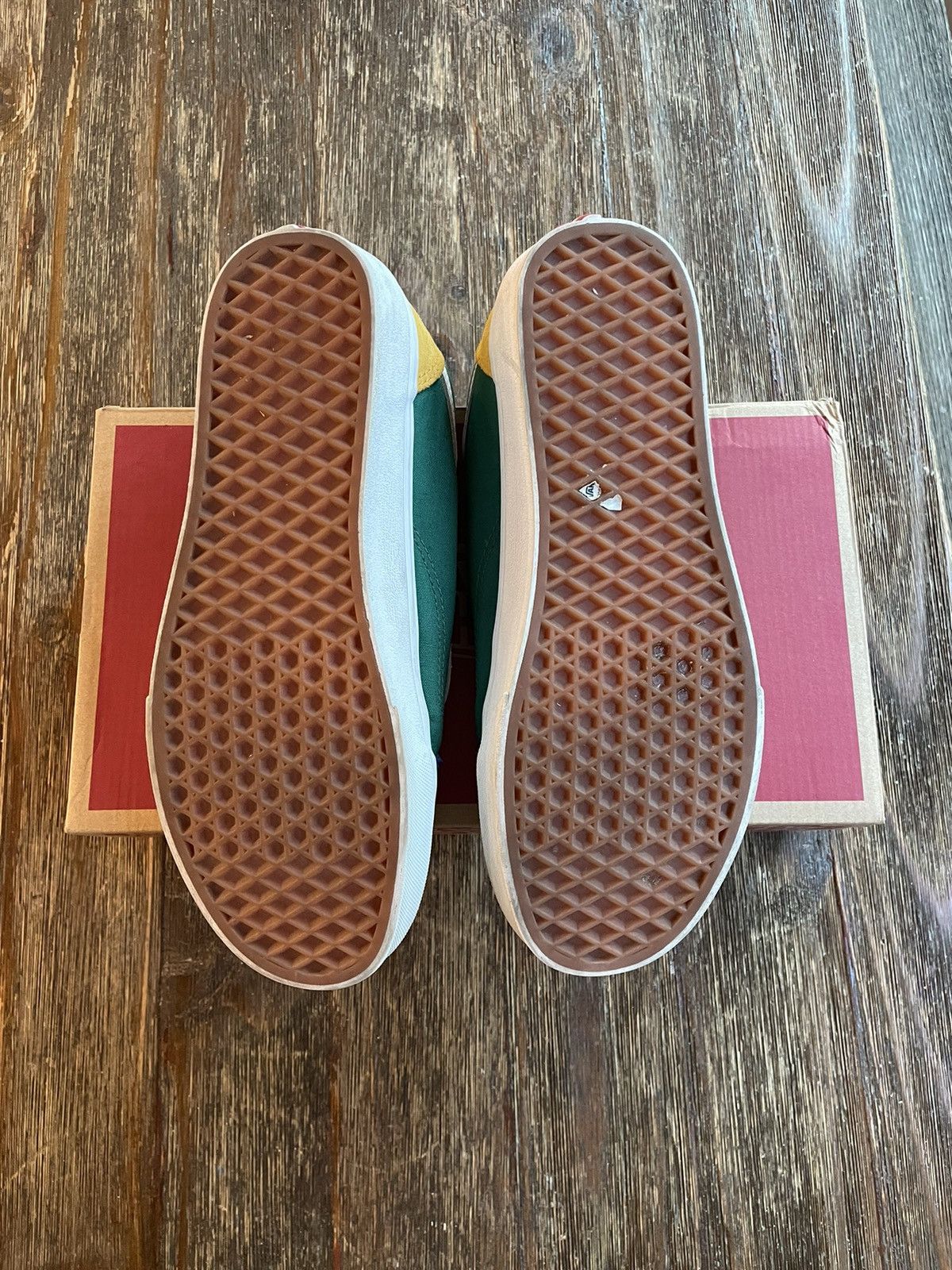 Vans Yacht Club Vans Size US 10 / EU 43 - 5 Thumbnail