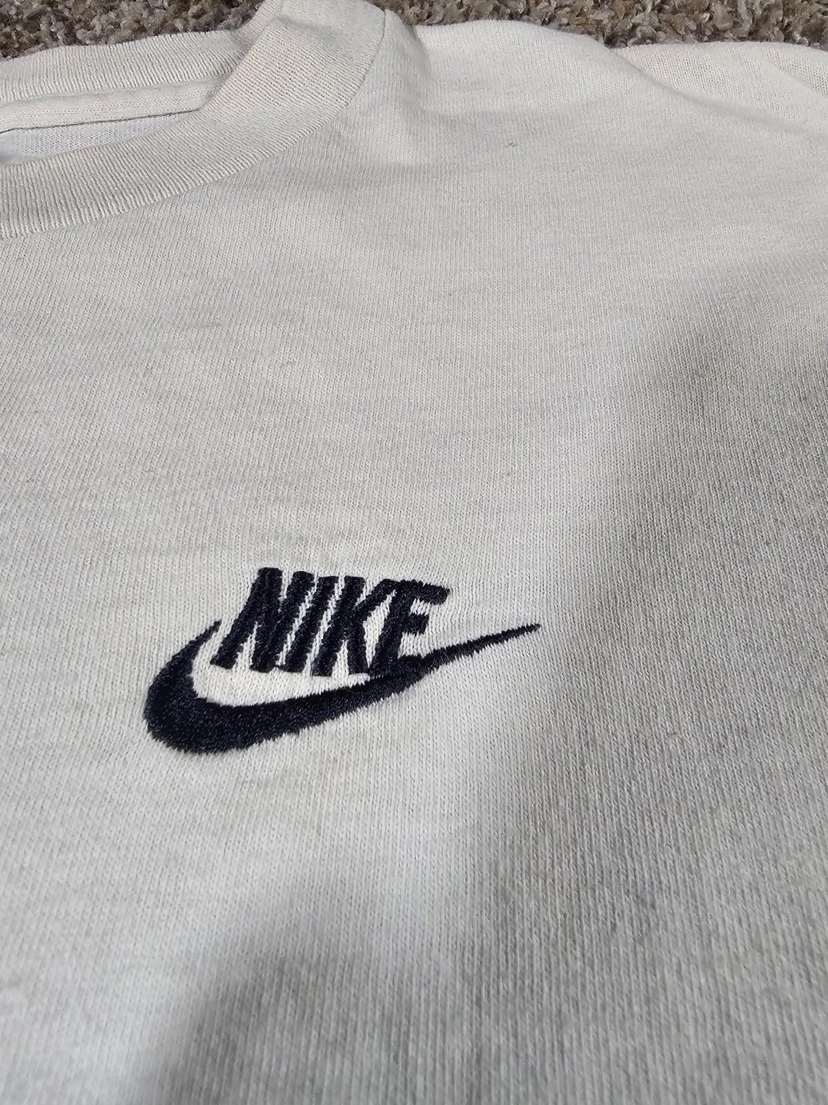 Nike XL White NIKE t-shirt Some Yellowing Size US XL / EU 56 / 4 - 7 Thumbnail