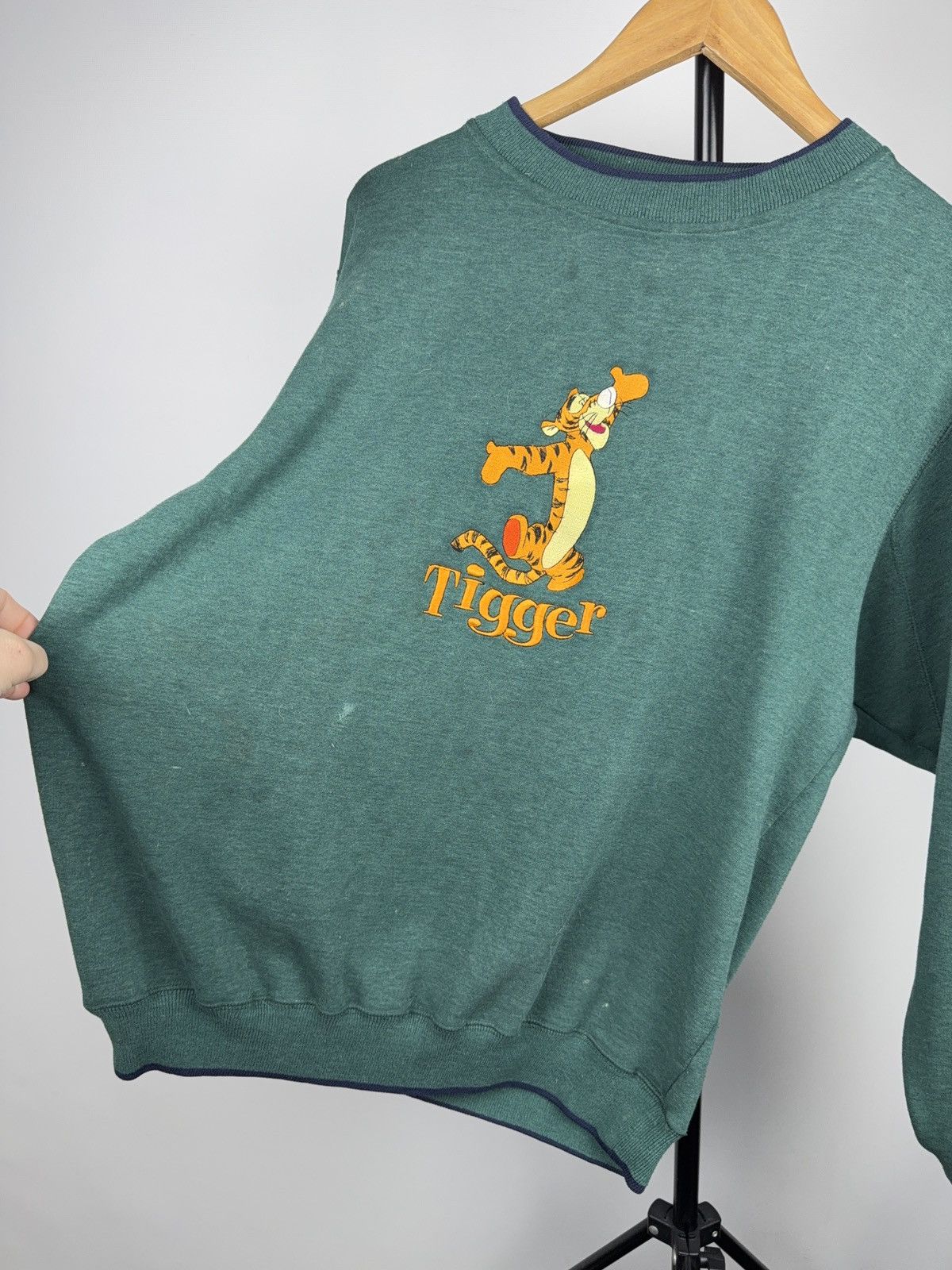 Disney 90s Vintage Disney Tigger Pooh Embroidered Sweatshirt L Size US L / EU 52-54 / 3 - 10 Thumbnail