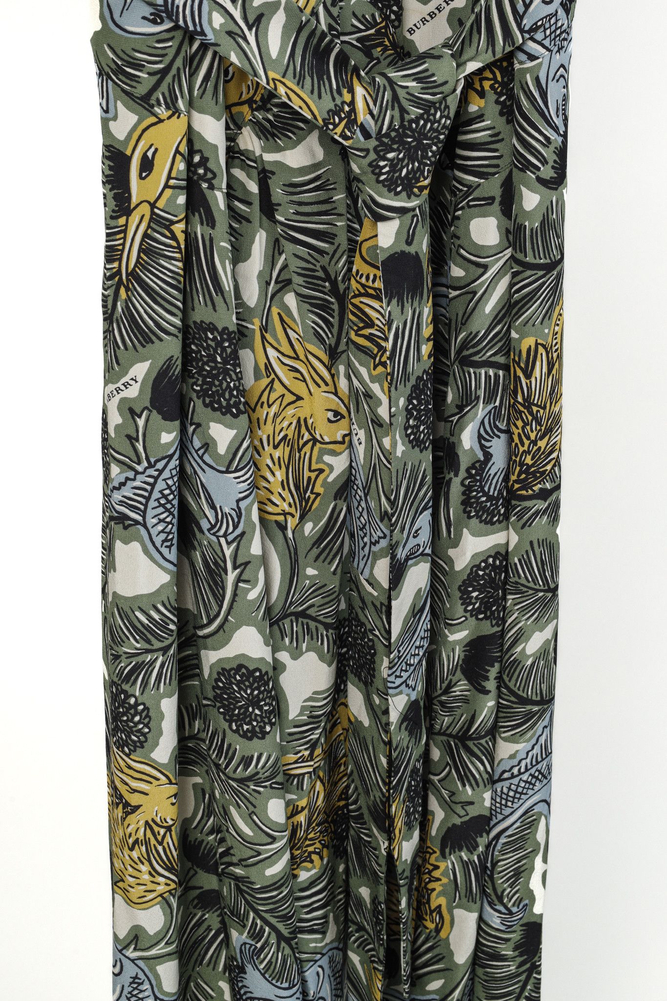 Burberry Burberry 2017 Beasts Green Beasts-Print Silk Maxi Dress Size S / US 4 / IT 40 - 7 Thumbnail