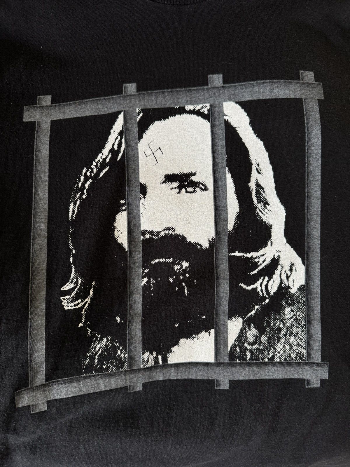 Vintage Charles Manson “ Charlie will never surf “ tee Size US XL / EU 56 / 4 - 4 Thumbnail