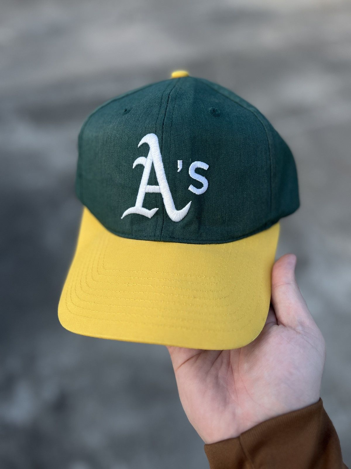 Sports Specialties Vintage 90’s Oakland A’s MLB SnapBack Hat Size ONE SIZE - 1 Thumbnail