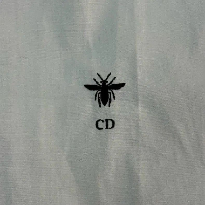 Dior Dior White Embroidered Bee Short. Size US XS / EU 42 / 0 - 7 Thumbnail
