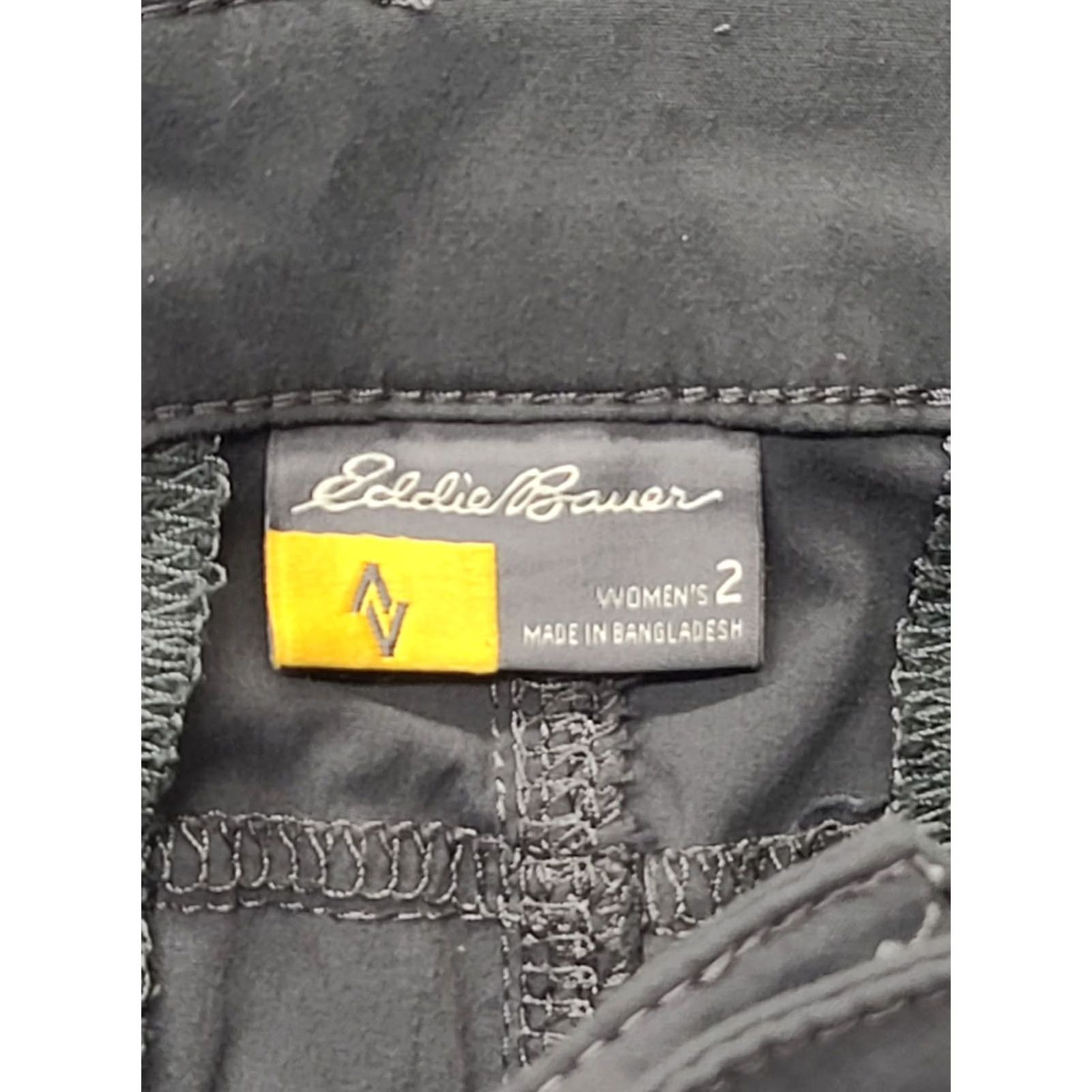 Eddie Bauer Eddie Bauer Capri Pants Womens 2x21 Travex Guide Pro Active Fit Hiking Cargo Capri Pants Travel Workwear Casual Gray 2 N/A Size 28" / US 6 / IT 42 - 2 Thumbnail