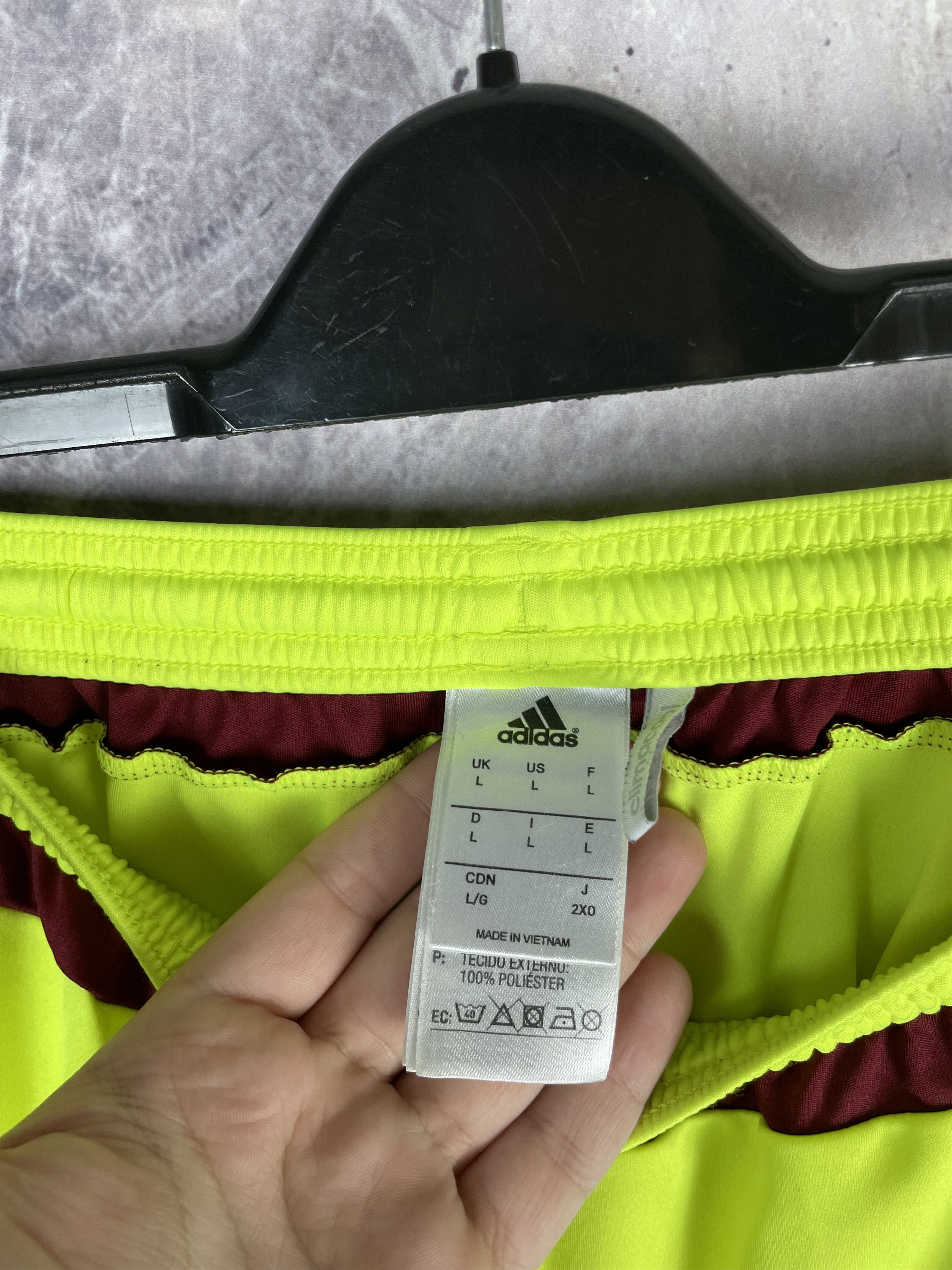 Adidas Adidas Vintage Mens Shorts Size US 34 / EU 50 - 6 Thumbnail