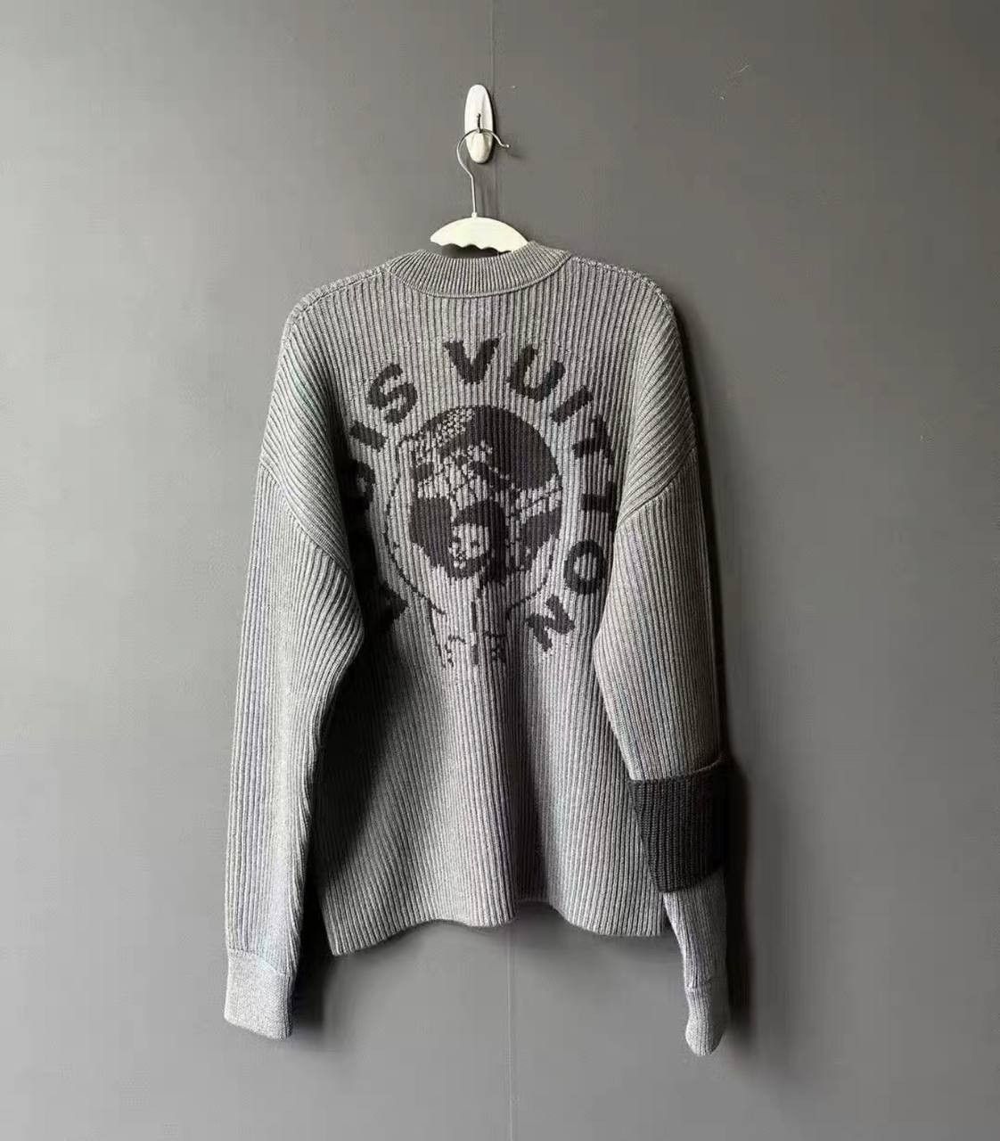 Louis Vuitton Louis Vuitton Earth Sweater Size US S / EU 44-46 / 1 - 2 Thumbnail