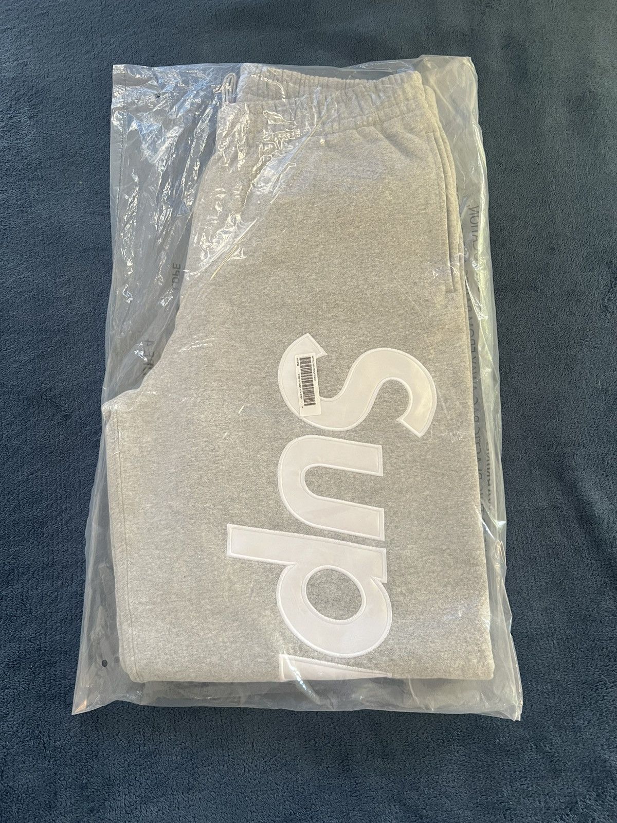 Supreme Supreme Satin Applique Sweatpants Size Medium Size US 32 / EU 48 - 1 Thumbnail