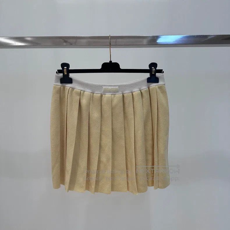 Miu Miu Miu Miu 42 Light yellow knitted pleated skirt Size 41" - 4 Thumbnail