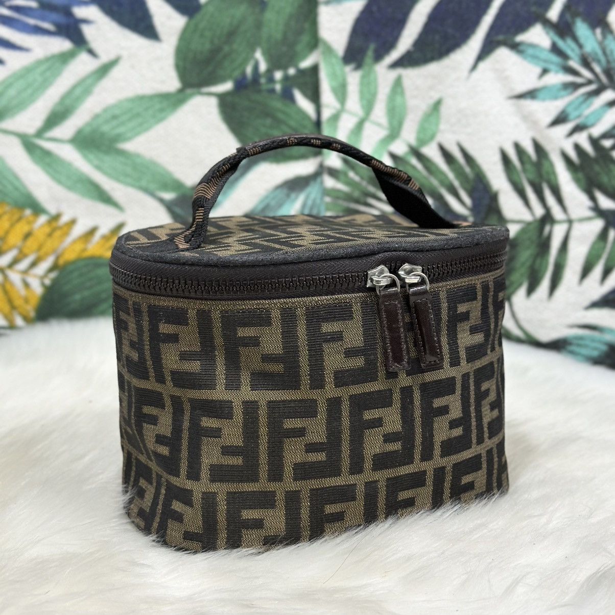 Fendi Authentic Vtg. FENDI Zucca Vanity Bag Size ONE SIZE - 1 Thumbnail