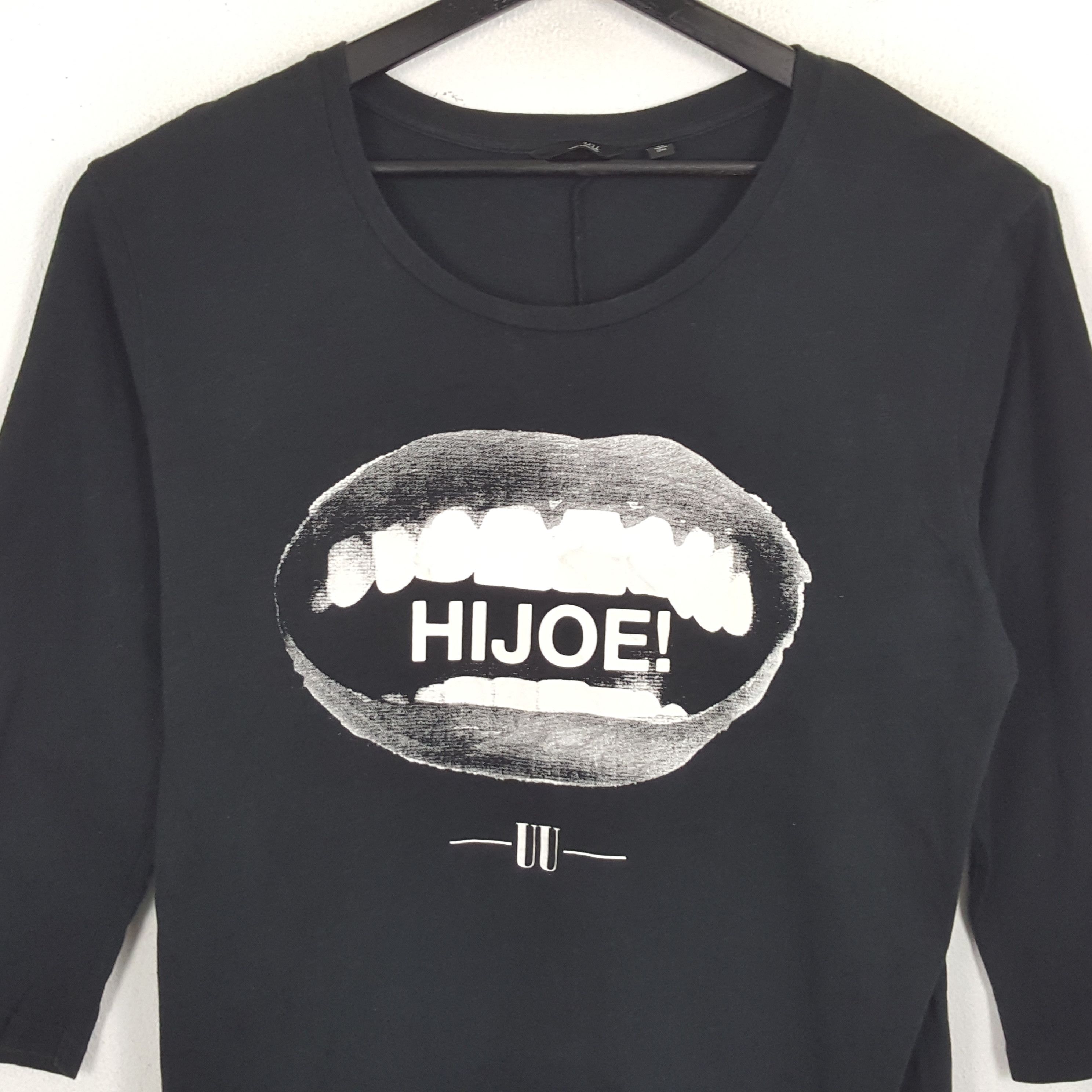 Japanese Brand × Undercover × Uniqlo UNIQLO UNDERCOVER Japanese Brand Streetwear Style Tshirt Size US L / EU 52-54 / 3 - 2 Thumbnail