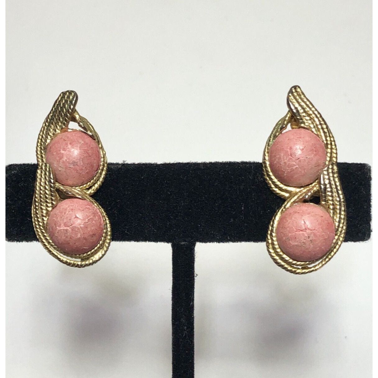 Vogue Signed Vogue Vintage Pink Stone Gold Tone Clip On Earrings Size ONE SIZE - 1 Thumbnail