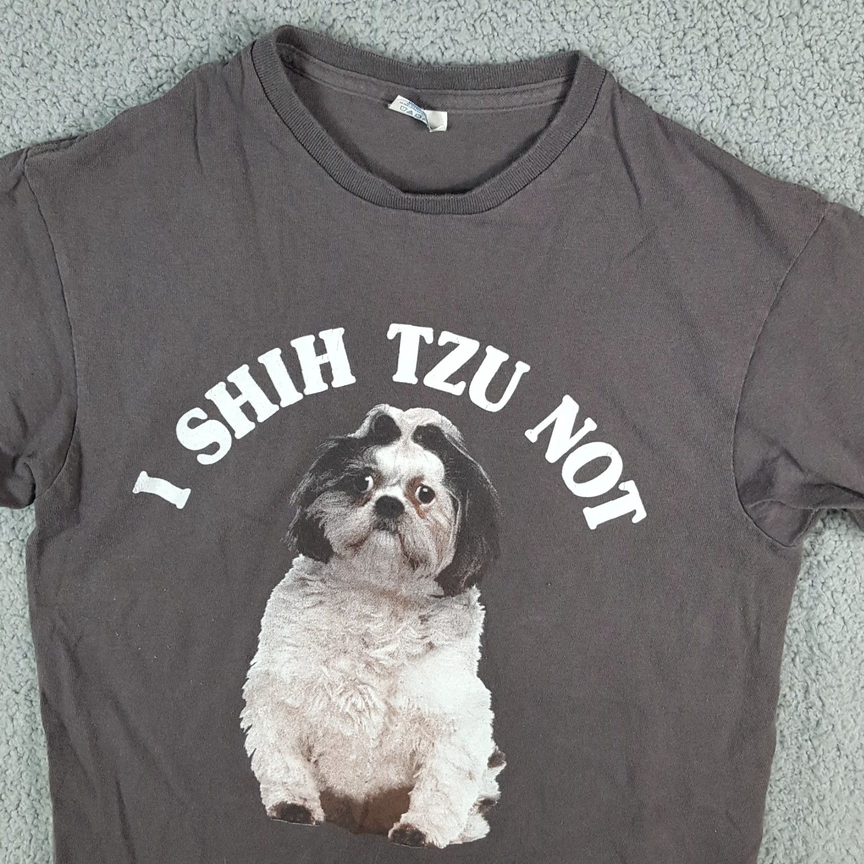 Delta VINTAGE Delta T-Shirt Women S Gray Shih Tzu Dog Funny Vintage 90s Y2K Puppy Cute Casual Short Sleeve Crew Neck Mens Womens Girls Boys Size S / US 4 / IT 40 - 2 Thumbnail
