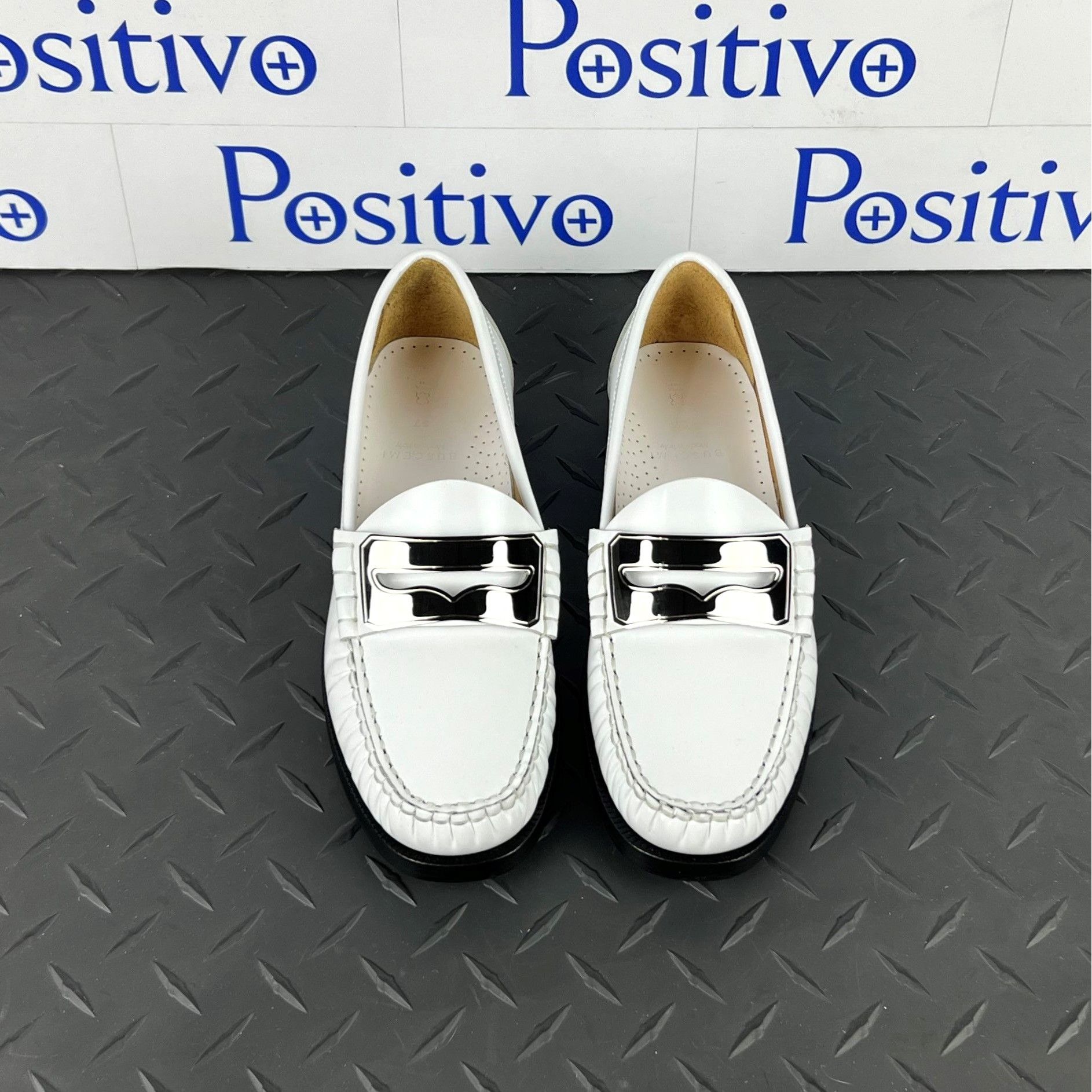 Buscemi Buscemi Town Loafer Off White Leather Loafers US 7 SAMPLE Size US 7 / IT 37 - 3 Thumbnail