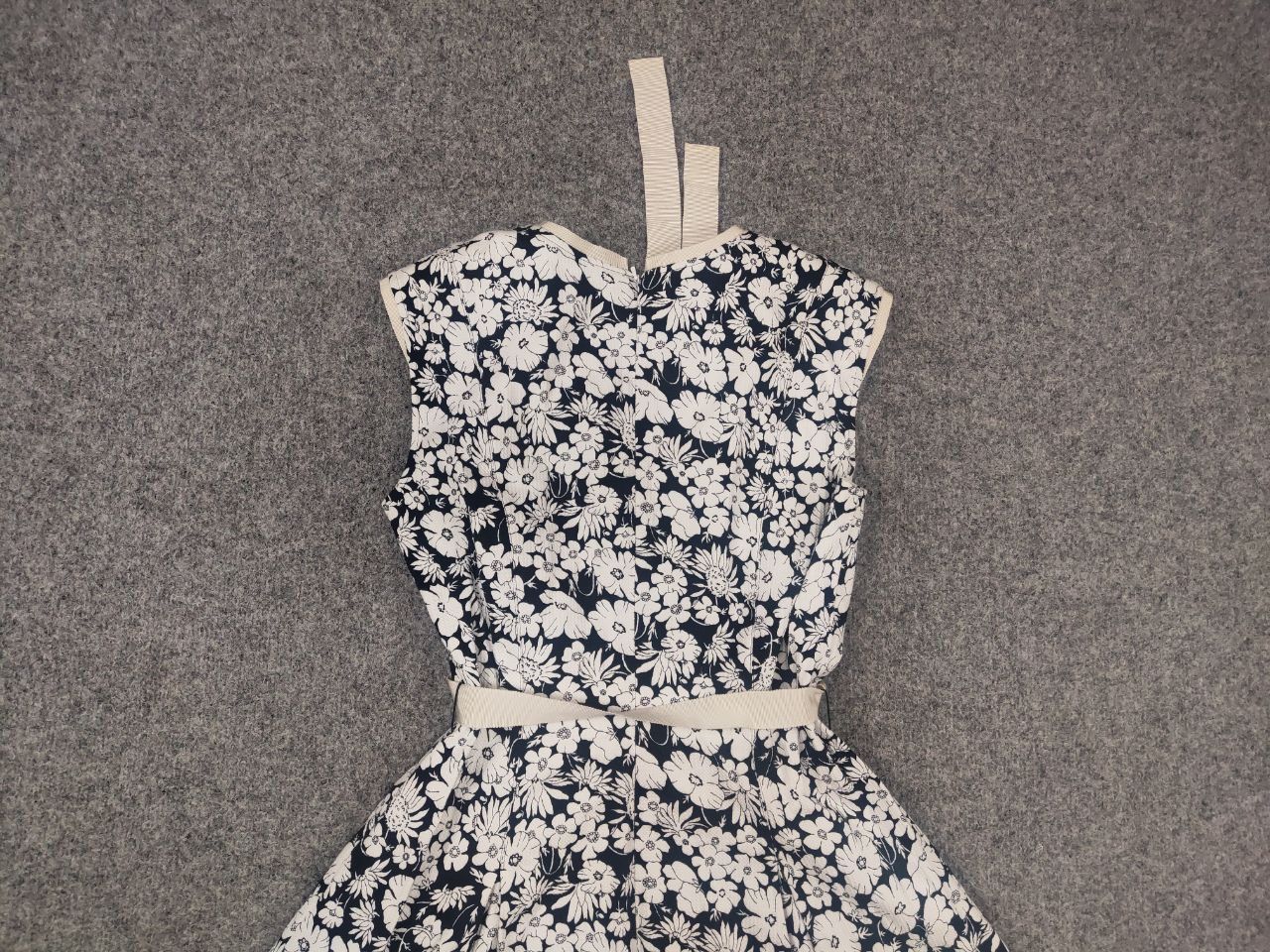 Max Mara MAX&CO Max Mara floral print midi A-Line Dress Sleeveless Size M / US 6-8 / IT 42-44 - 8 Thumbnail