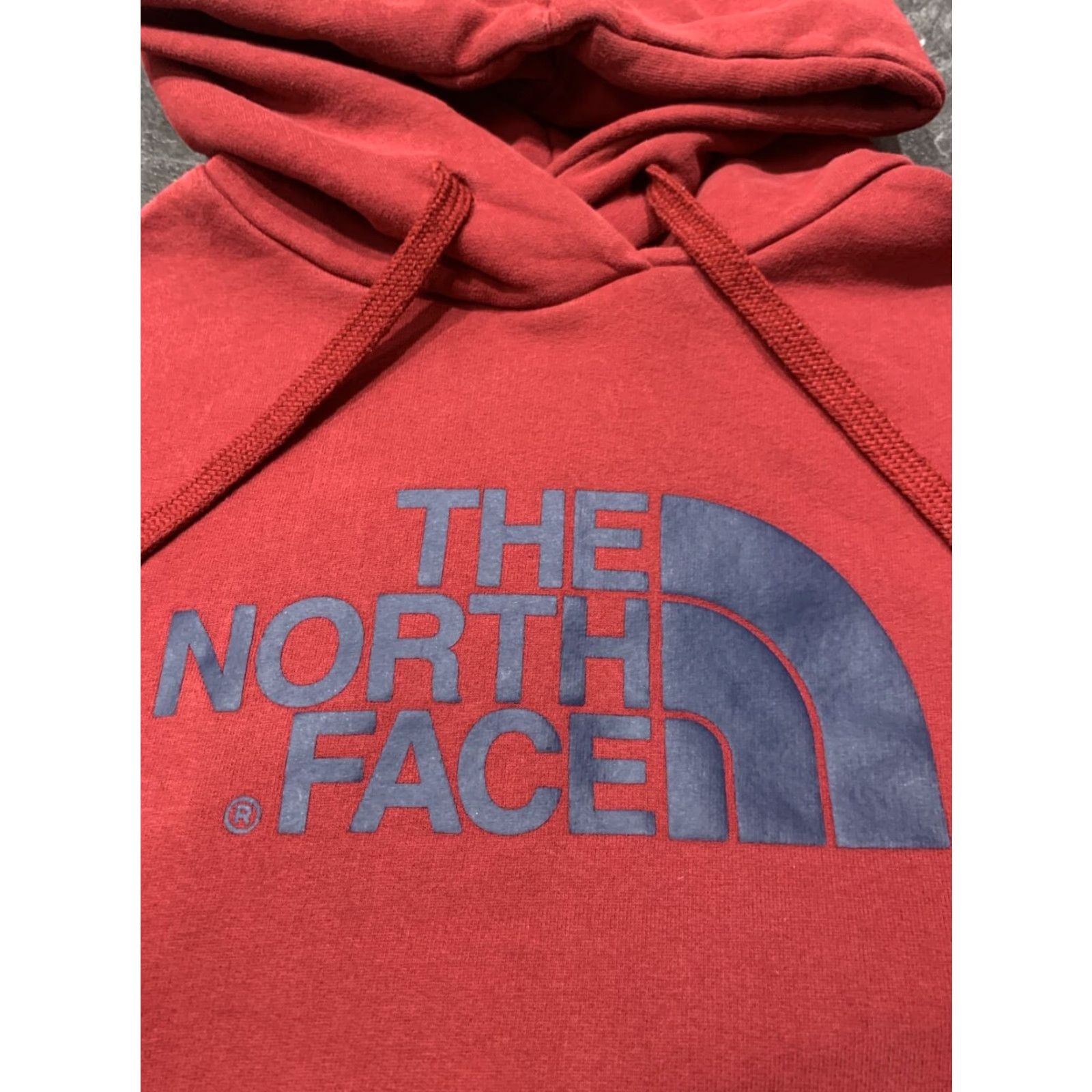 The North Face The North Face Men's Medium Pullover Hoodie Sweater Burgundy Red Size US M / EU 48-50 / 2 - 2 Thumbnail
