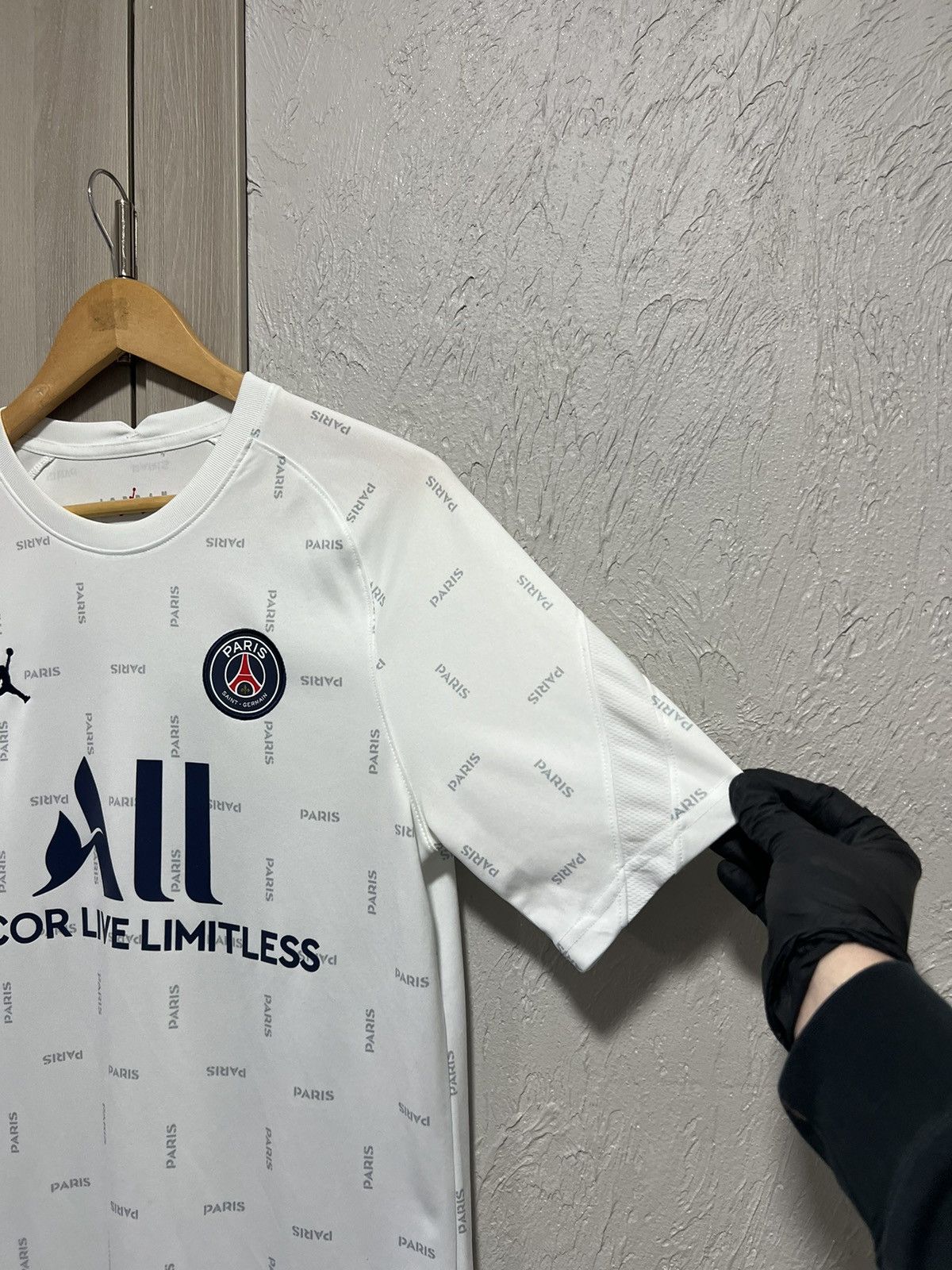 Nike PSG 2022/2023 Soccer Jersey Football Y2K T-shirt Size US M / EU 48-50 / 2 - 4 Thumbnail