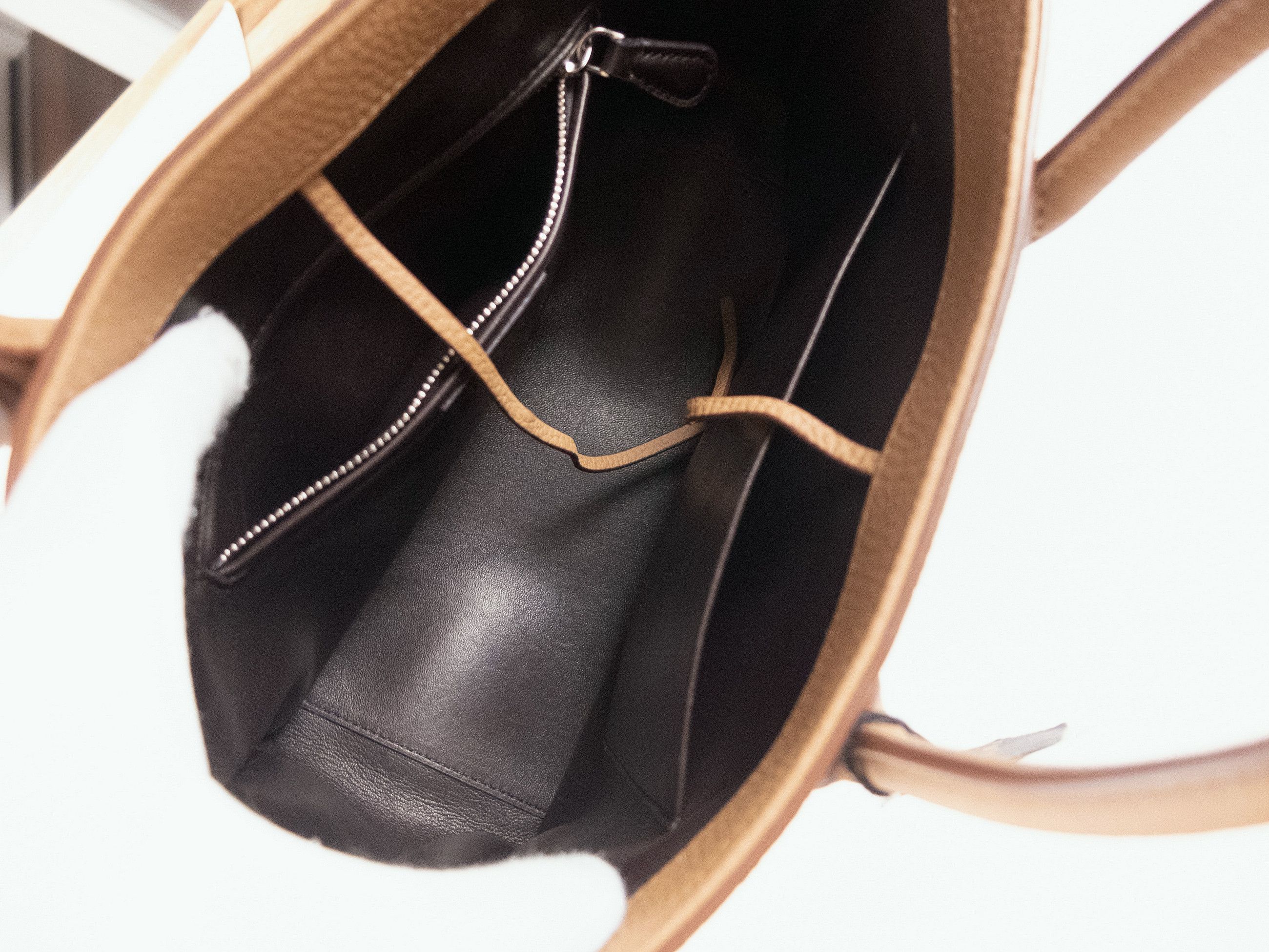 The Row THE ROW Small Day Luxe sandpit brown leather bag handbag q Size ONE SIZE - 11 Thumbnail