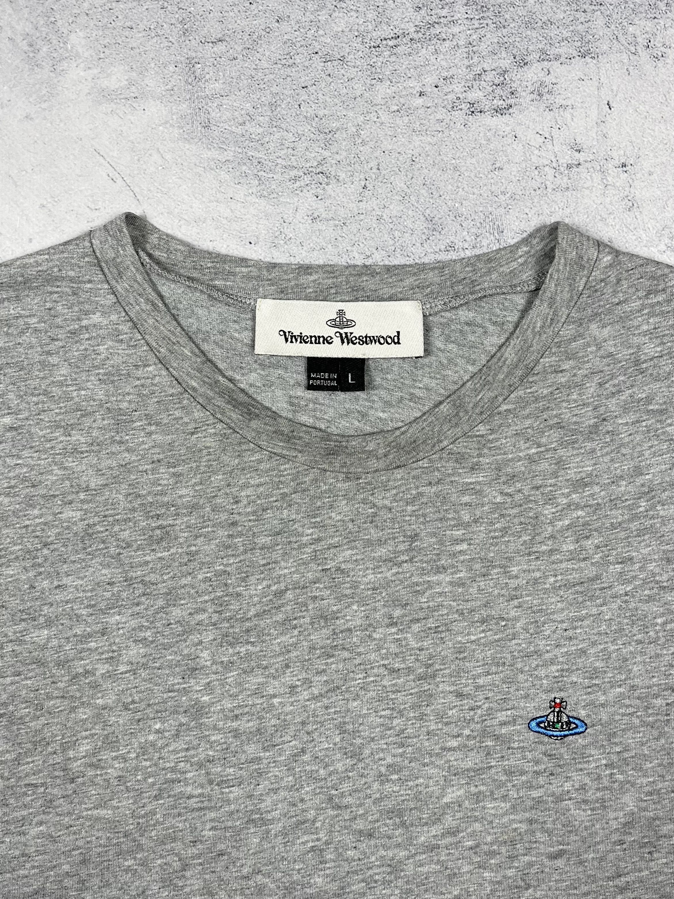 Vivienne Westwood Vivienne Westwood Y2K Orb Logo T Shirt Size US L / EU 52-54 / 3 - 9 Thumbnail