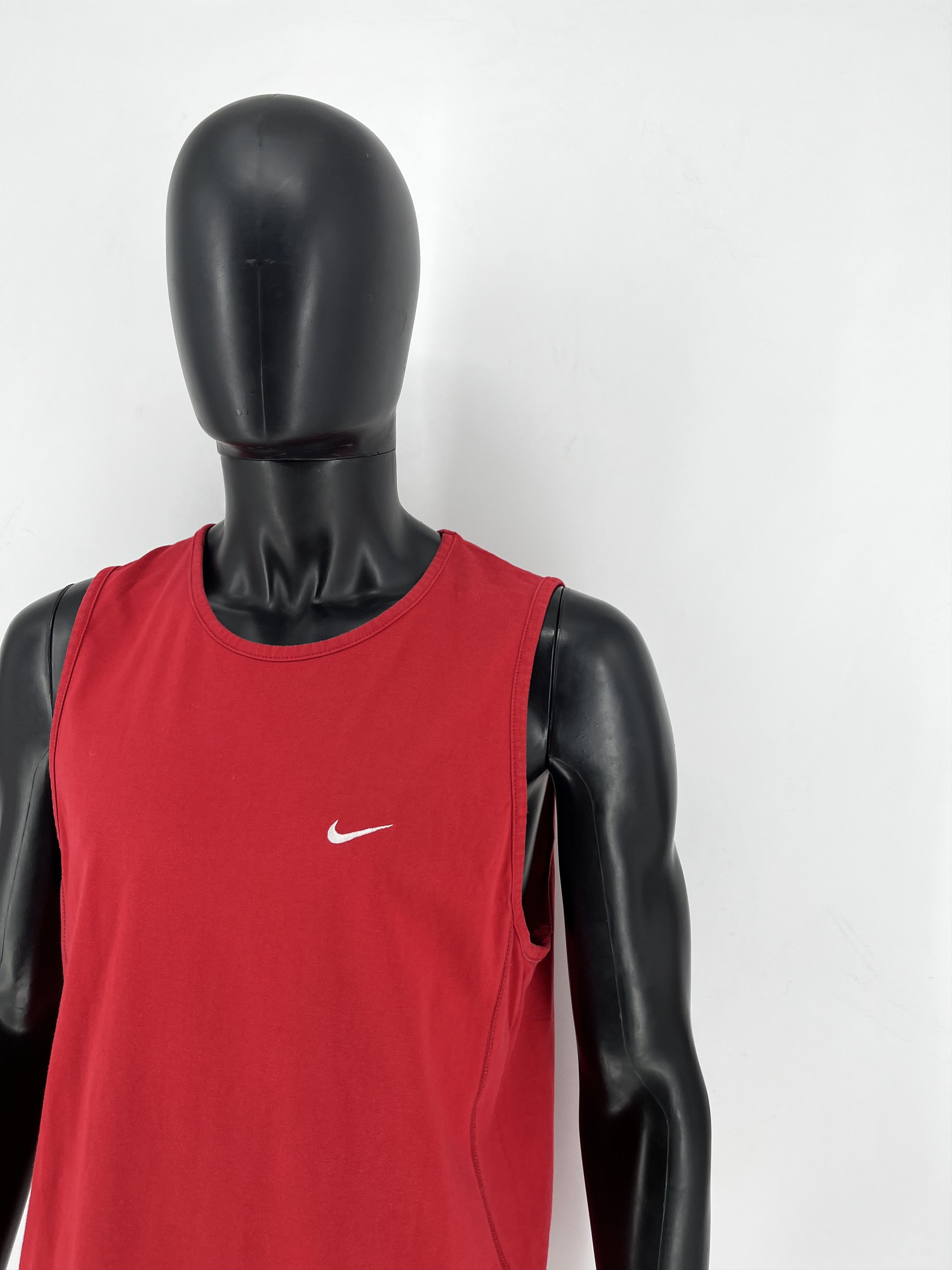 Nike Vintage Nike Tank Top Shirt Mens Red Sleeveless Logo Size US L / EU 52-54 / 3 - 5 Thumbnail