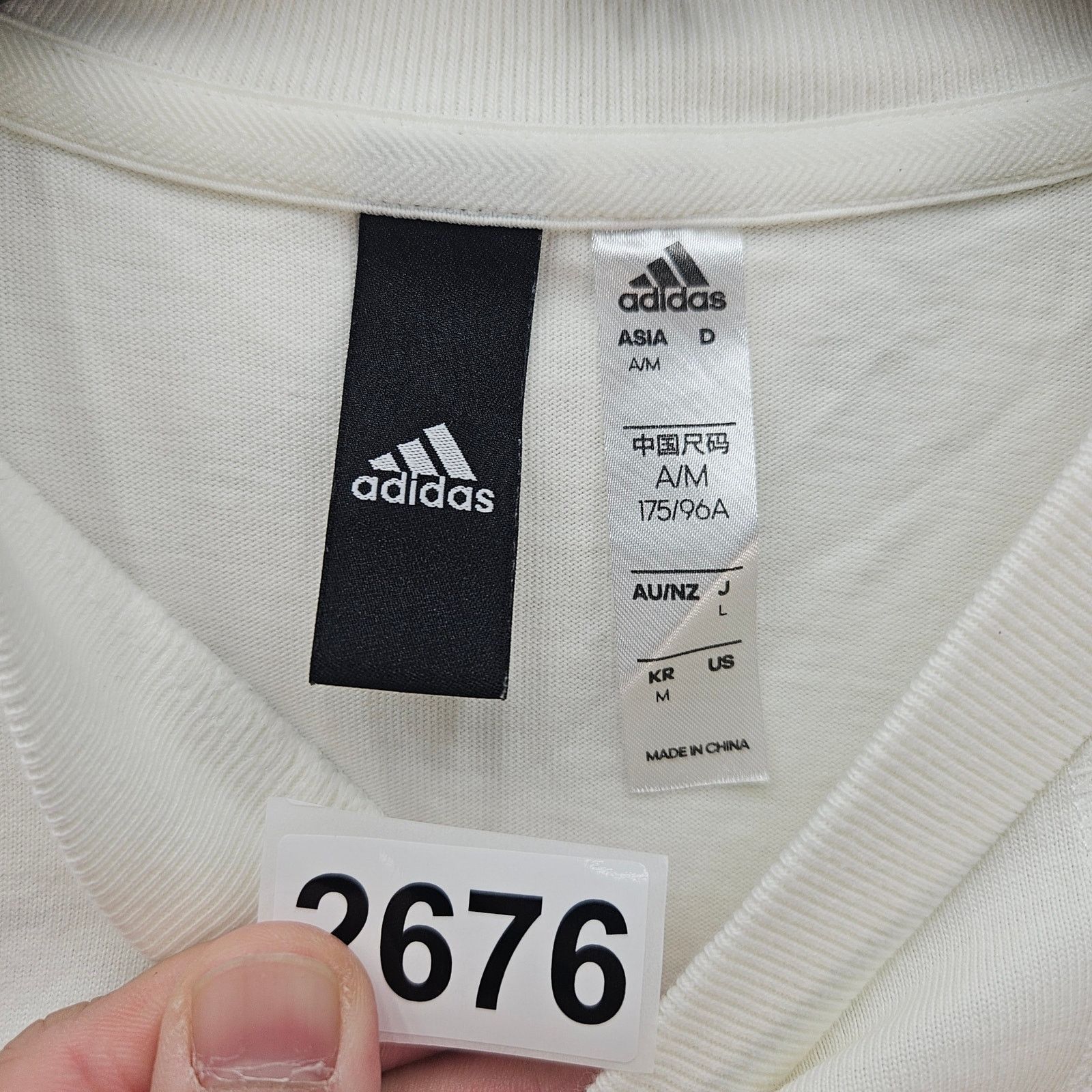 Adidas ADIDAS SPORTSWEAR UNISEX ASIA MEDIUM TSHIRT WHITE IP4979 Size US M / EU 48-50 / 2 - 4 Thumbnail