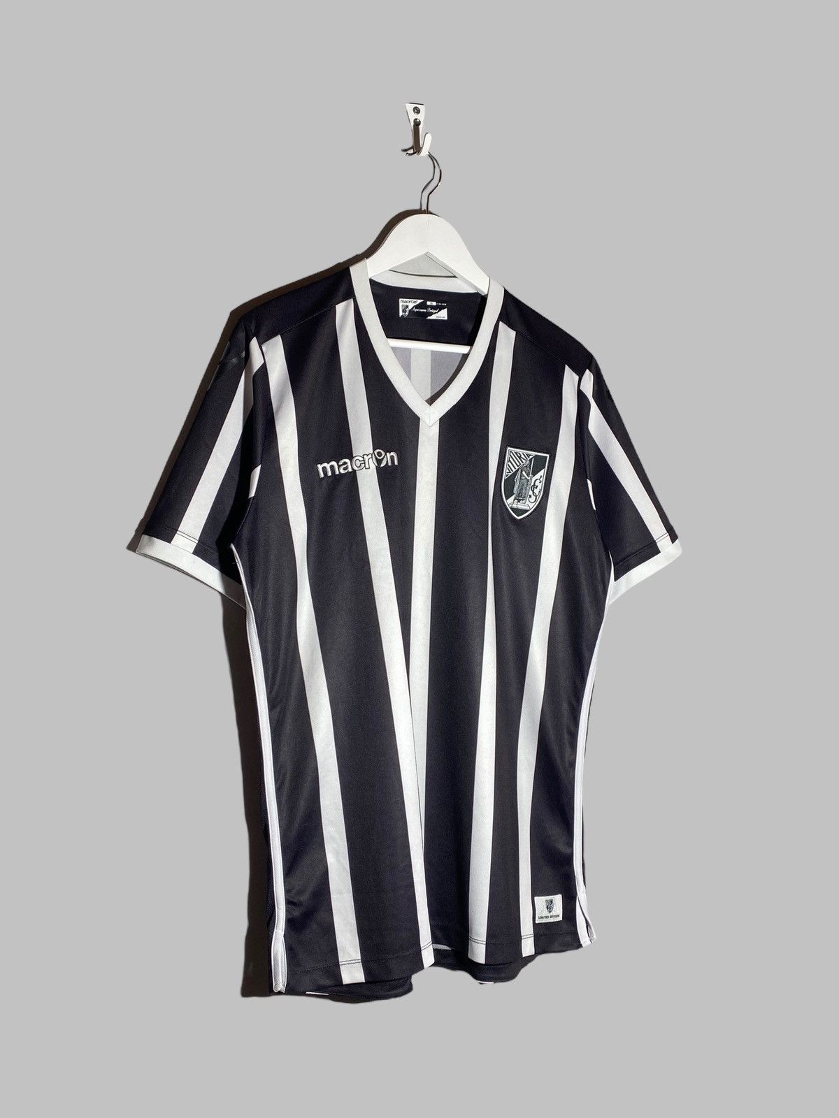 Other Macron Vitoria Guimarães 2016/17 Special Edition Jersey Size US XL / EU 56 / 4 - 3 Thumbnail