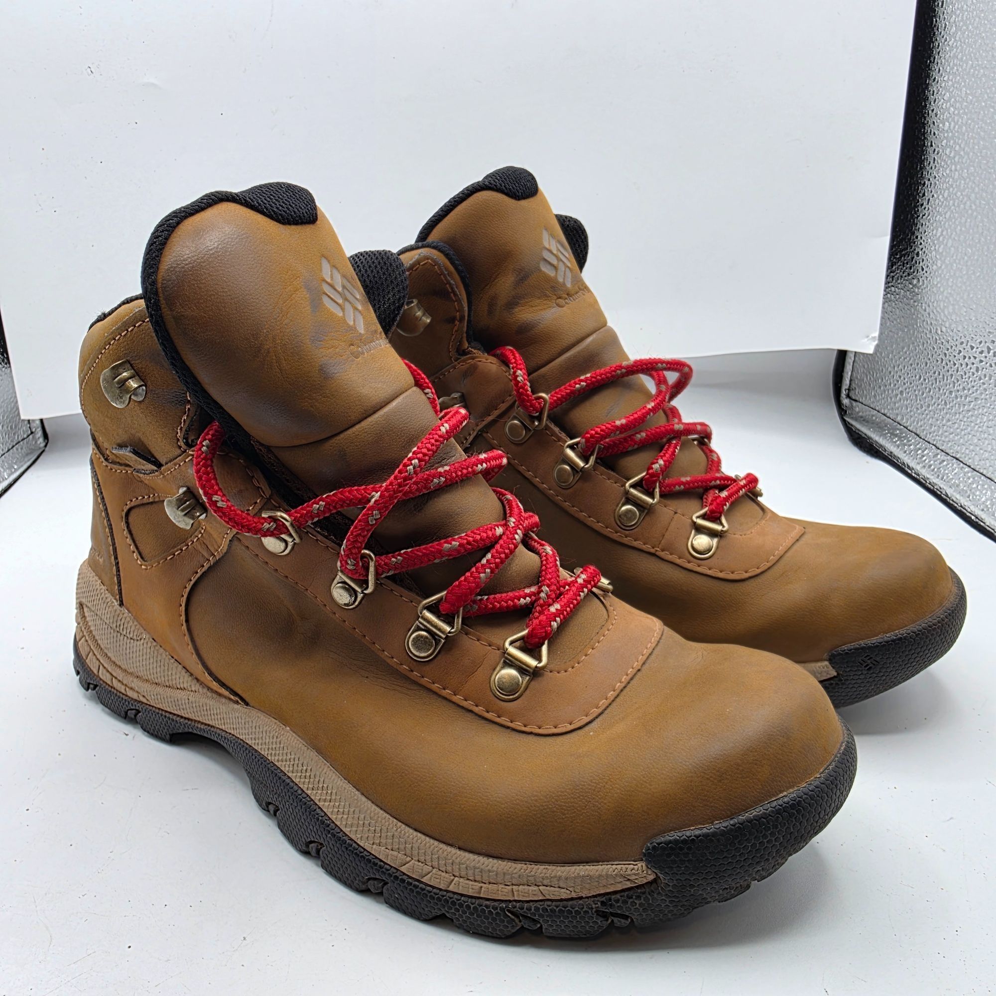 Columbia Columbia Yoncalla Mid Womens Size 7.5 Brown Waterproof Boots Size US 7.5 / IT 37.5 - 1 Thumbnail
