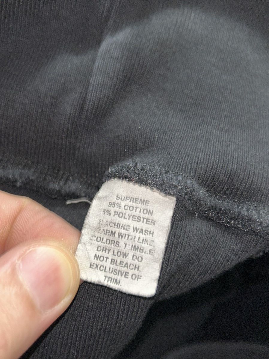 Supreme 2003 Supreme Black Box Logo Crewneck Vintage size Large Size US L / EU 52-54 / 3 - 7 Thumbnail