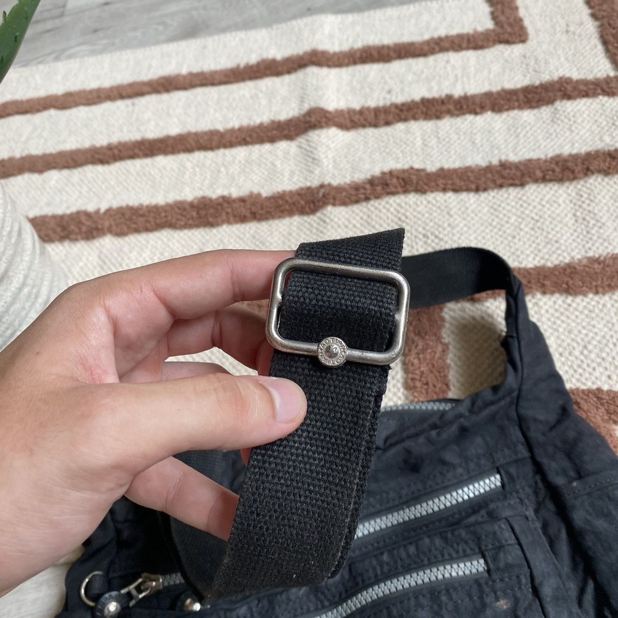 Japanese Brand × Seditionaries × Vintage VINTAGE JAPANESE STYLE BLACK FADED NYLON CROSSBODY BAG Size ONE SIZE - 5 Thumbnail