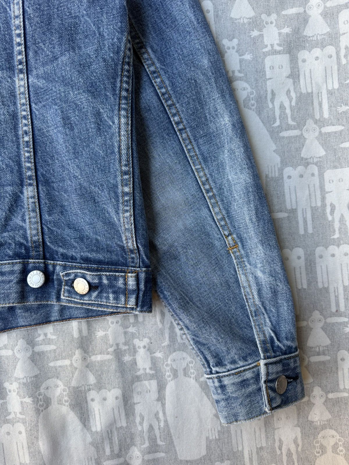 Helmut Lang Helmut Lang 1999 Type III Classic Denim Faded Trucker Jacket Size US S / EU 44-46 / 1 - 9 Thumbnail