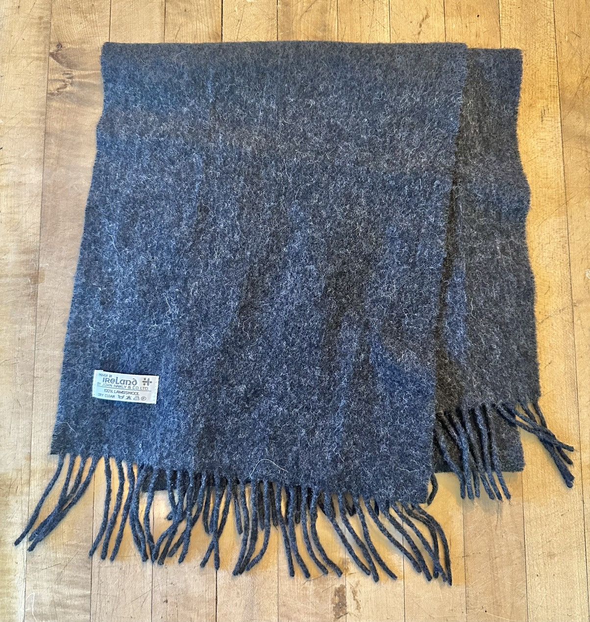 Designer John Hanly 100% Lambswool scarf, made in Ireland Size ONE SIZE - 2 Thumbnail