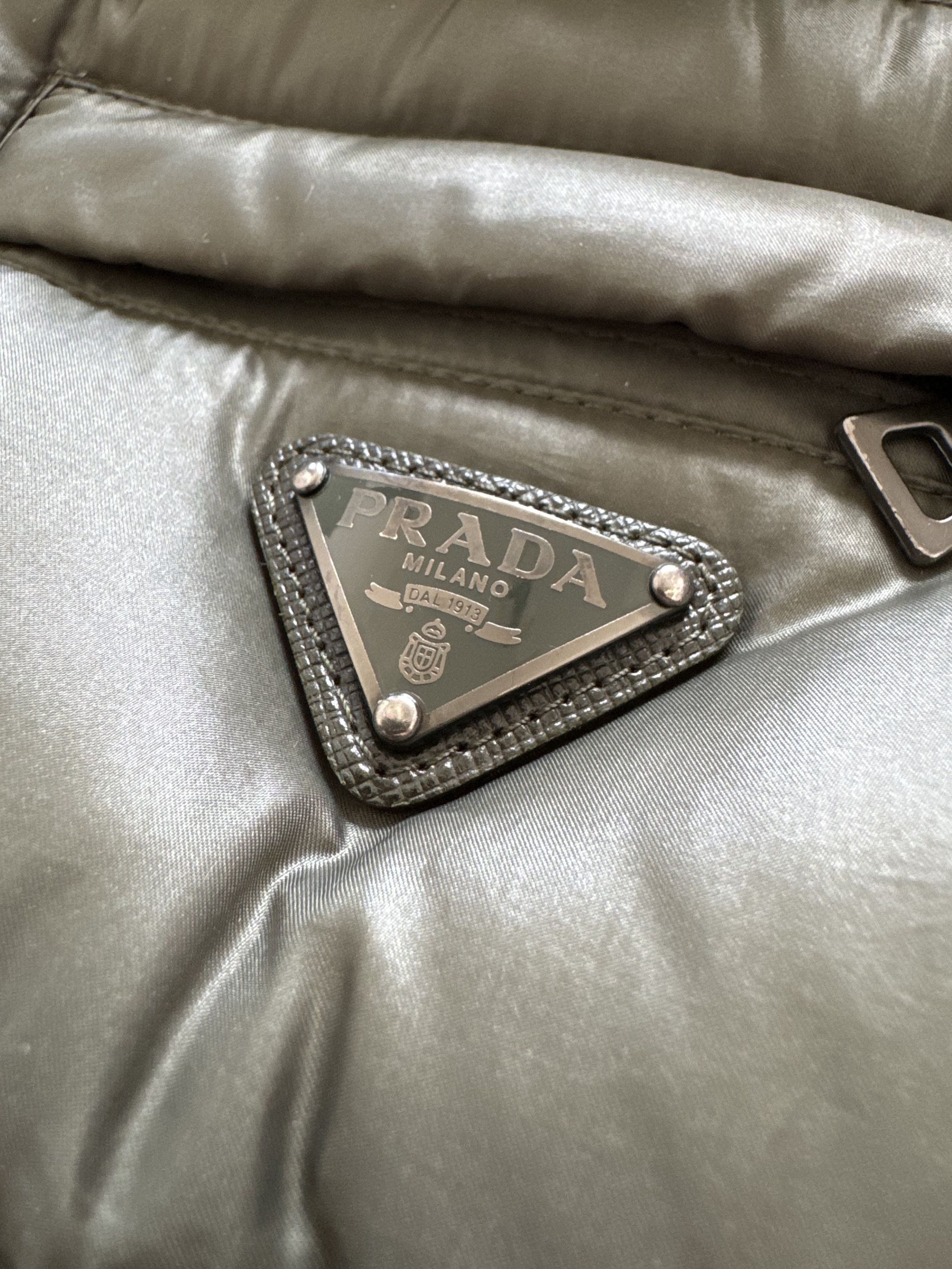 Prada Prada Nylon Vest with triangle logo Size S / US 4 / IT 40 - 9 Thumbnail