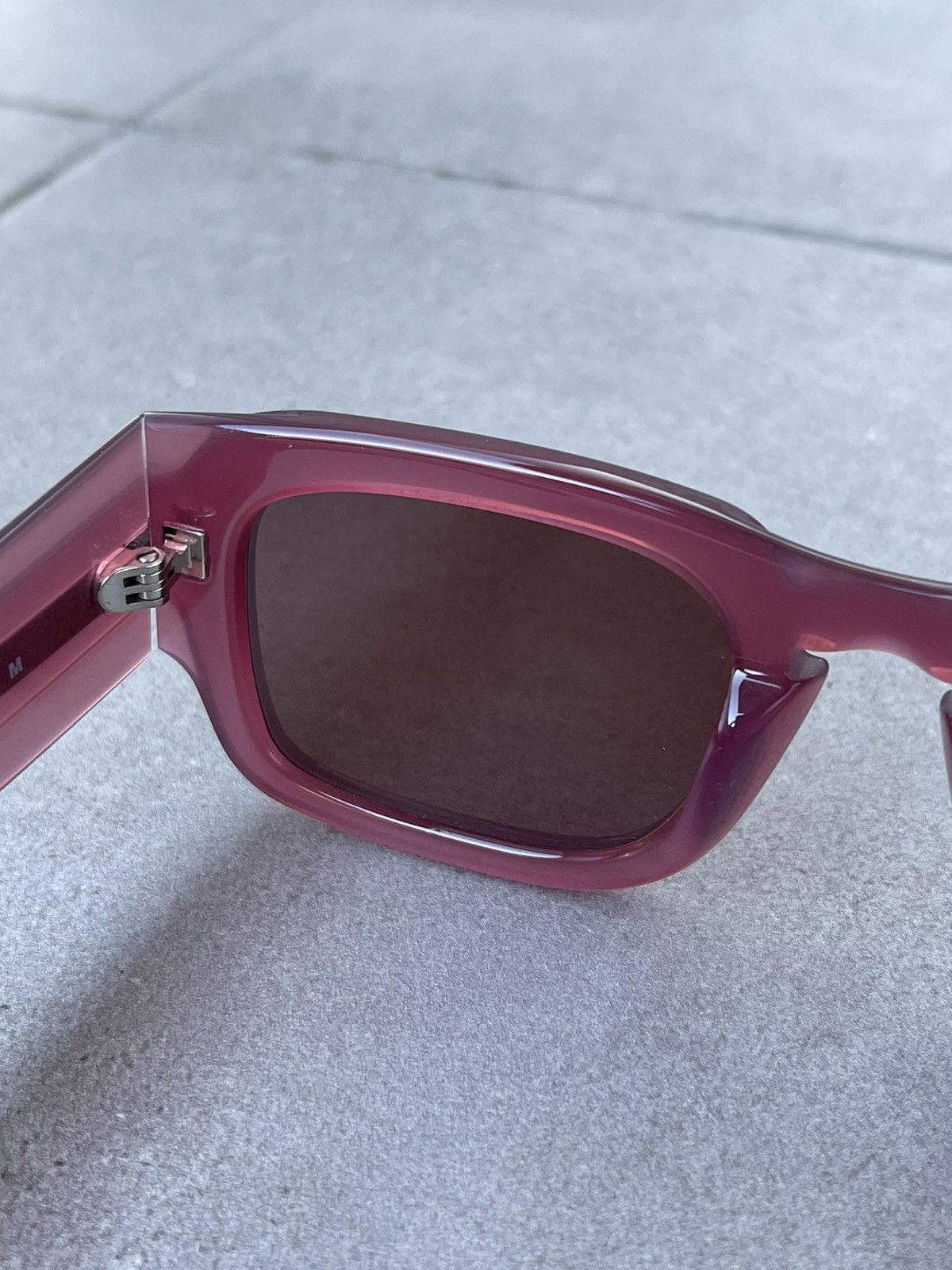 Alexander McQueen !DS! Alexander Mcqueen MQ0359S Tiny Violet Square Sunglasses Size ONE SIZE - 15 Thumbnail
