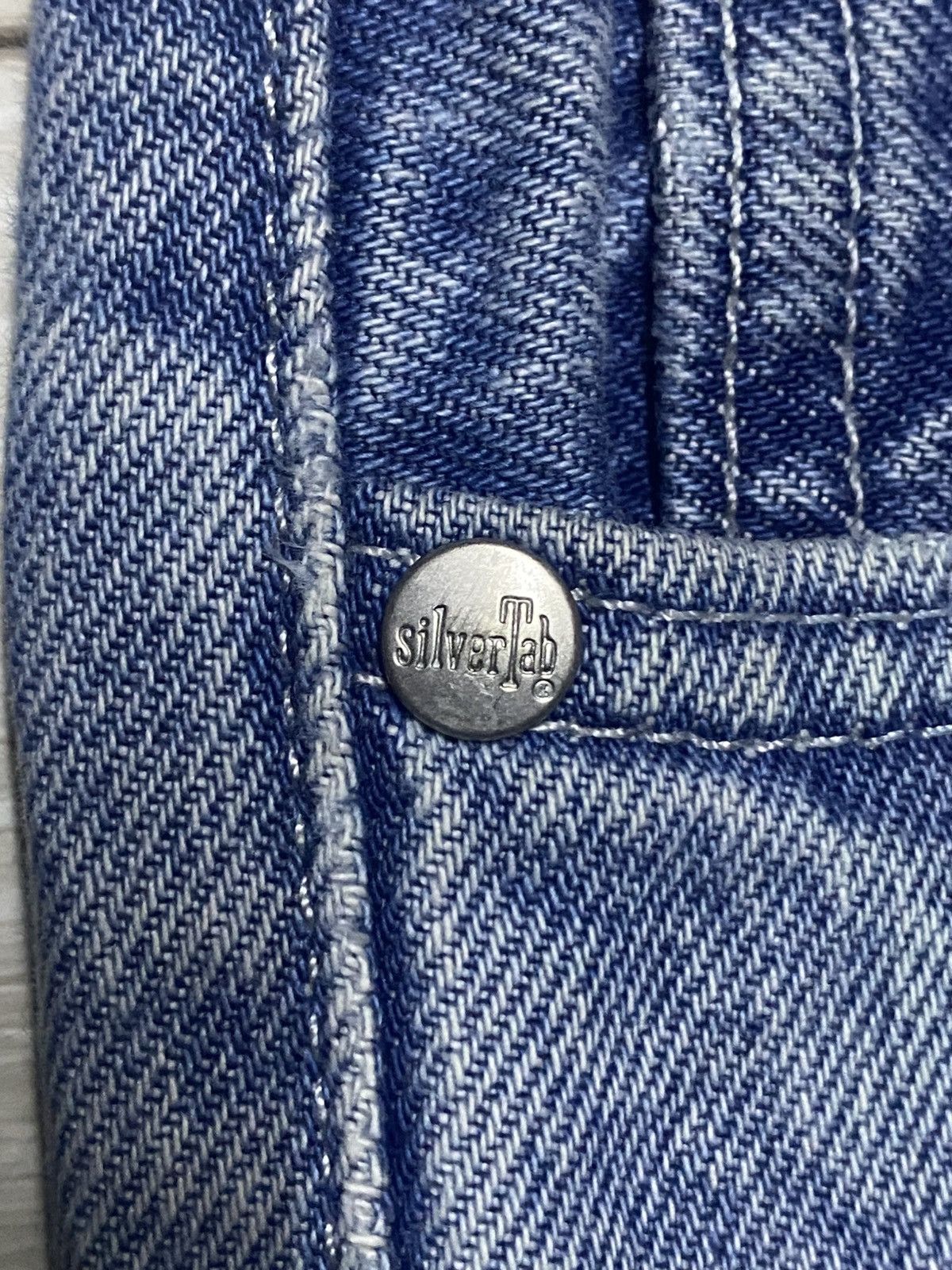 Levi's Vintage Levis Silver Tab Fade Wash Distressed Loose Jeans Size US 35 - 8 Thumbnail