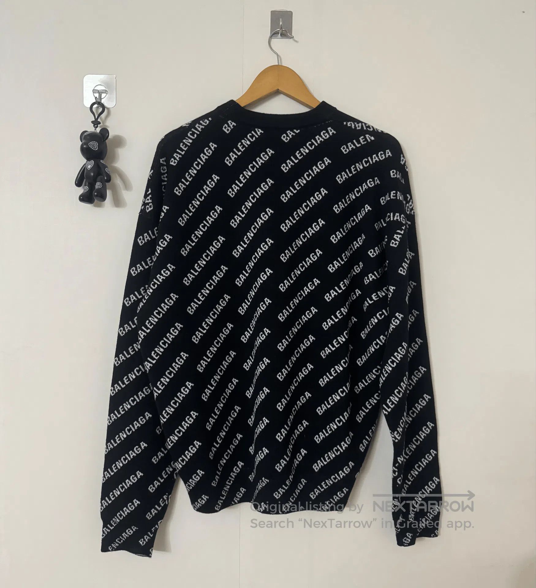 Other balenciaga logo knit sweater in black. Size XS / US 0-2 / IT 36-38 - 2 Thumbnail