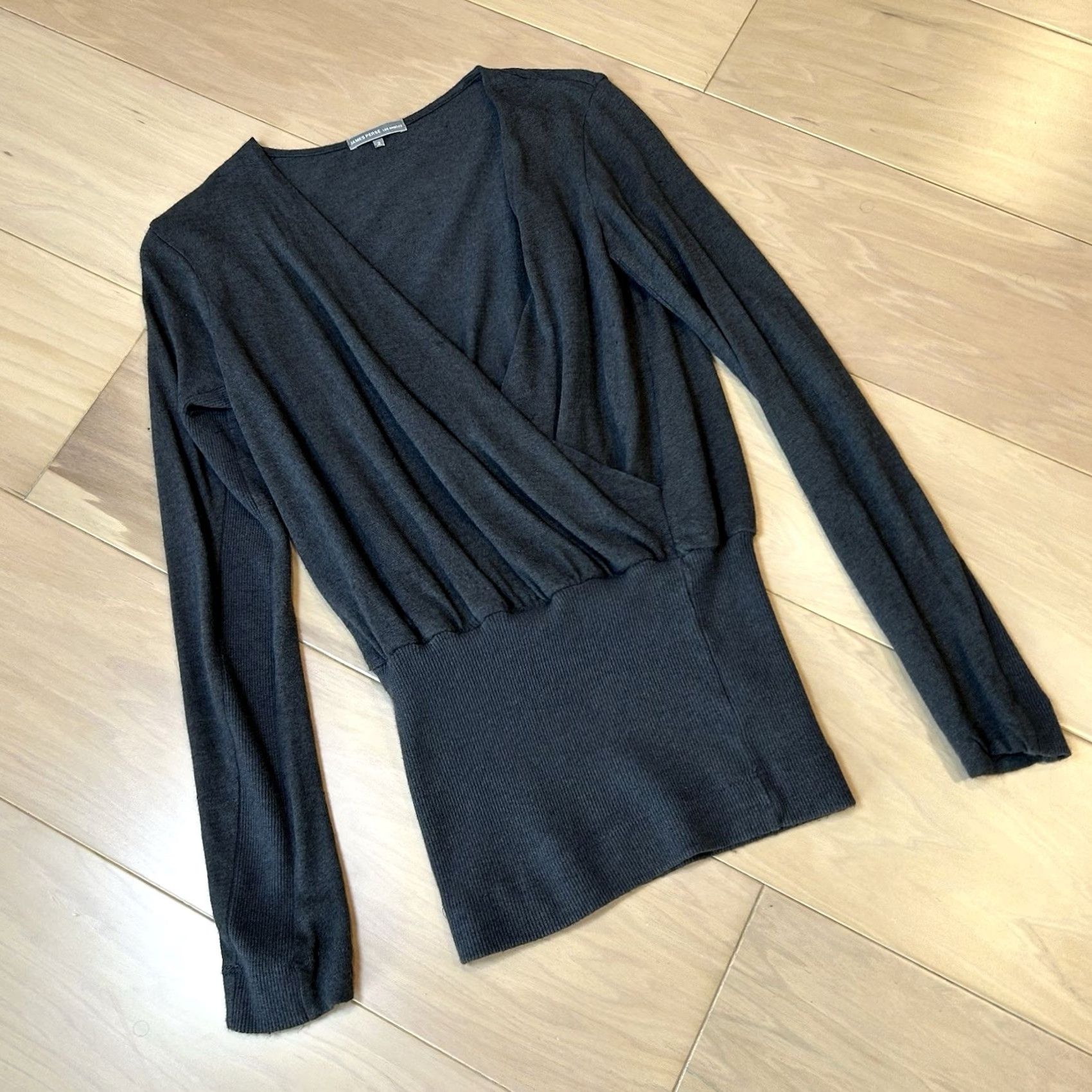 James Perse VINTAGE James Perse Crossover Sweater Deep V-Neckline Long Sleeve Womens 2 Gray Knit Pullover Regular Womens Size XS / US 0-2 / IT 36-38 - 2 Thumbnail