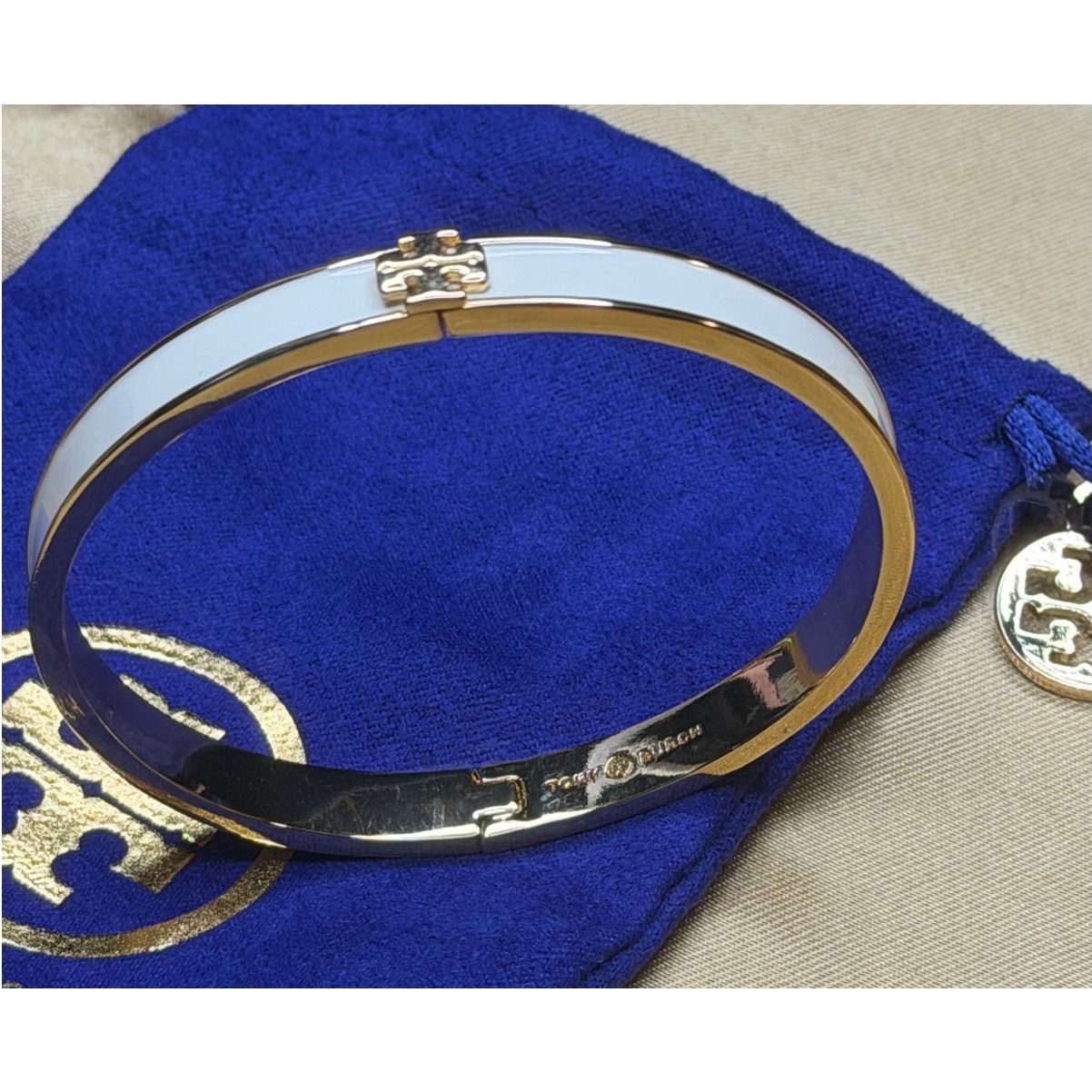 Tory Burch Tory Burch Kira White Enamel Bangle 18K Gold‑Plated Sz 17.5 Size ONE SIZE - 7 Thumbnail