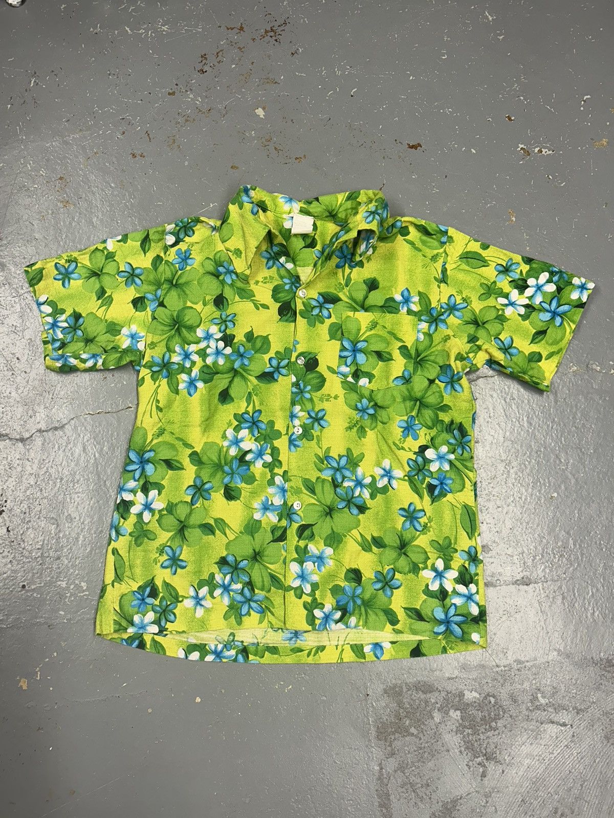 Vintage Crazy Vintage 80s Essential Green Floral Hawaiian Shirt Size US L / EU 52-54 / 3 - 1 Thumbnail