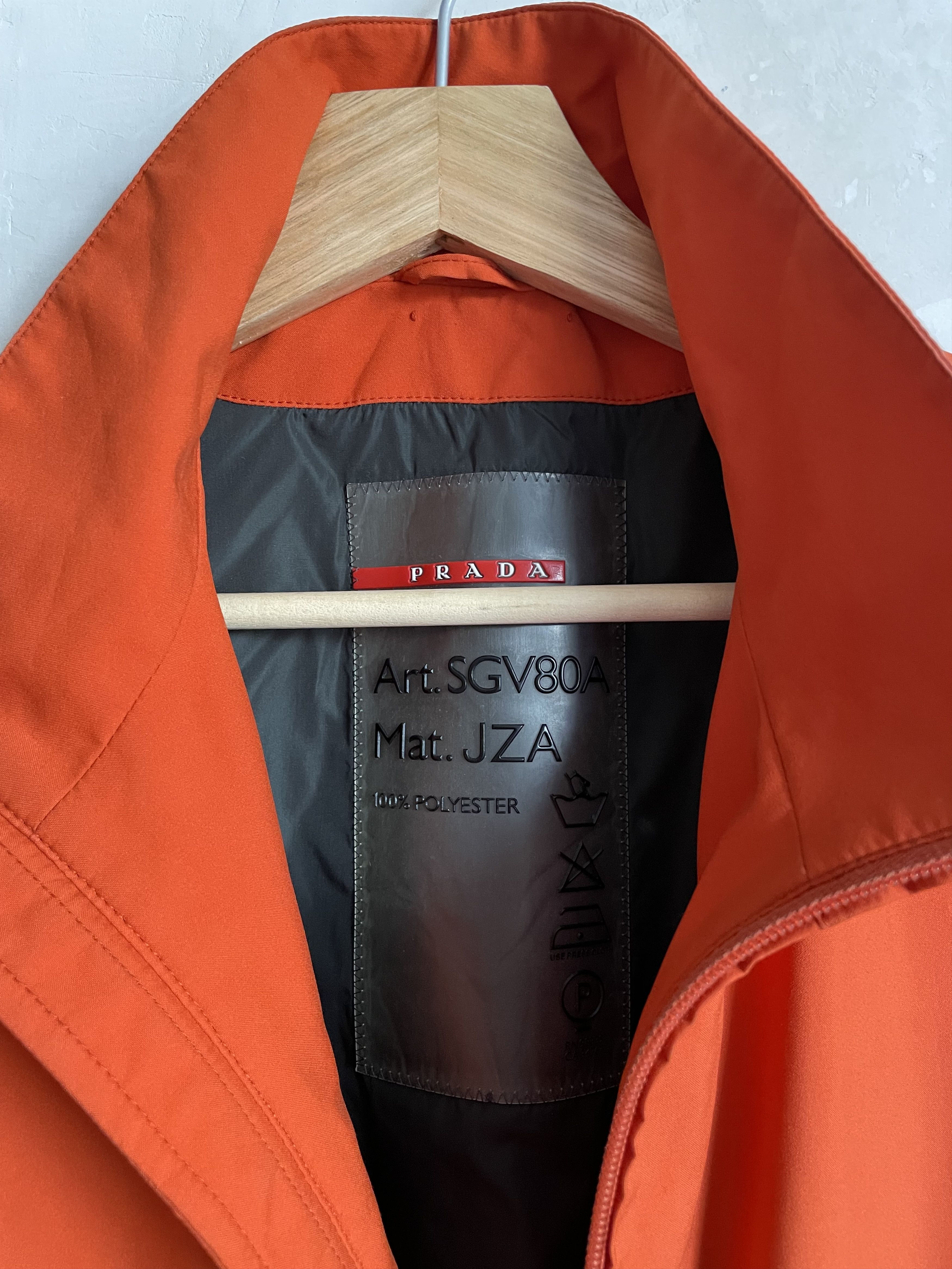 Prada orange rain coat Prada, gore tex fabric rain proof, size 48 Size US M / EU 48-50 / 2 - 7 Thumbnail
