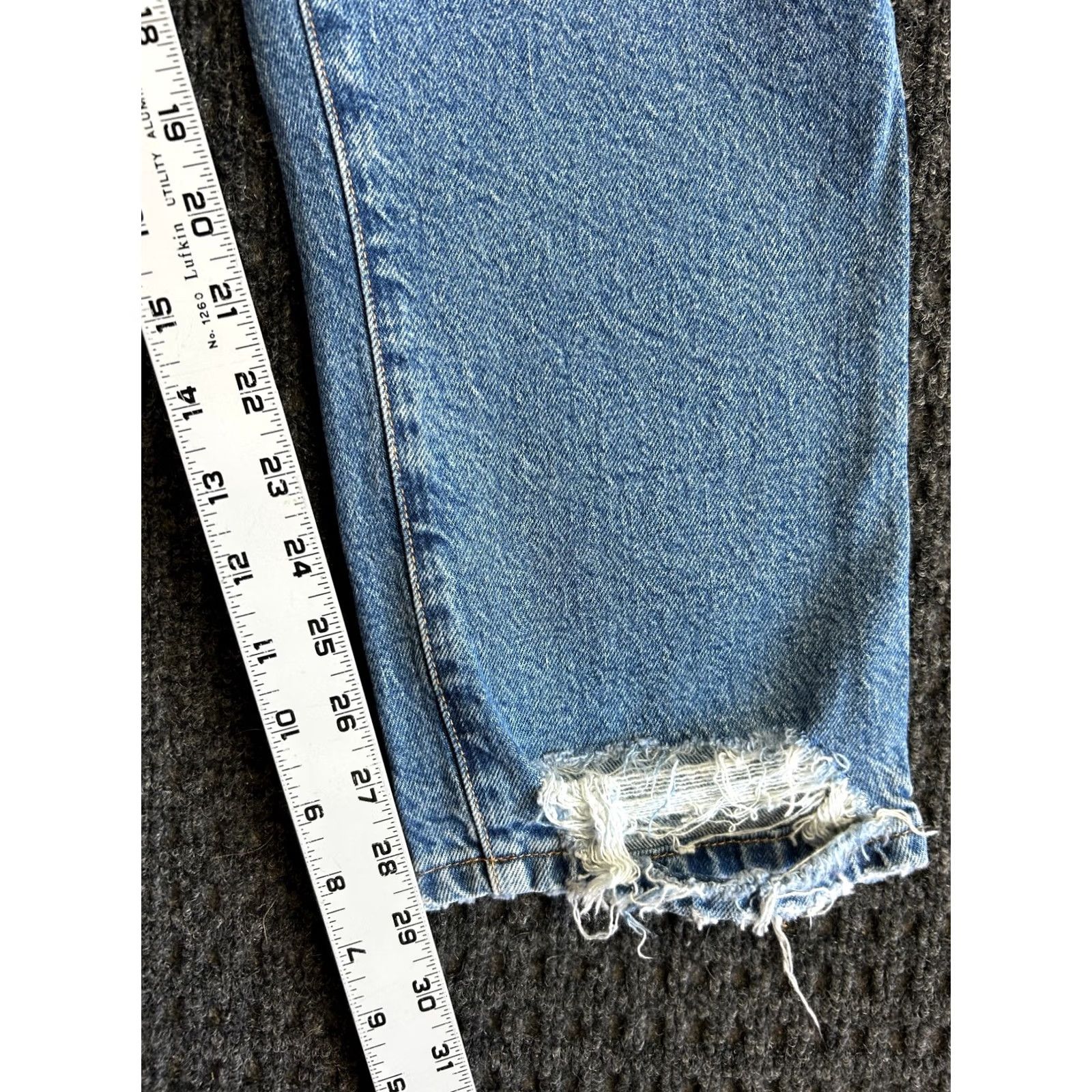 Good American Good American Jeans Womens 10 Blue The Weekender High Rise Med Wash Size Distressed NEW Size 32" / US 10 / IT 46 - 6 Thumbnail