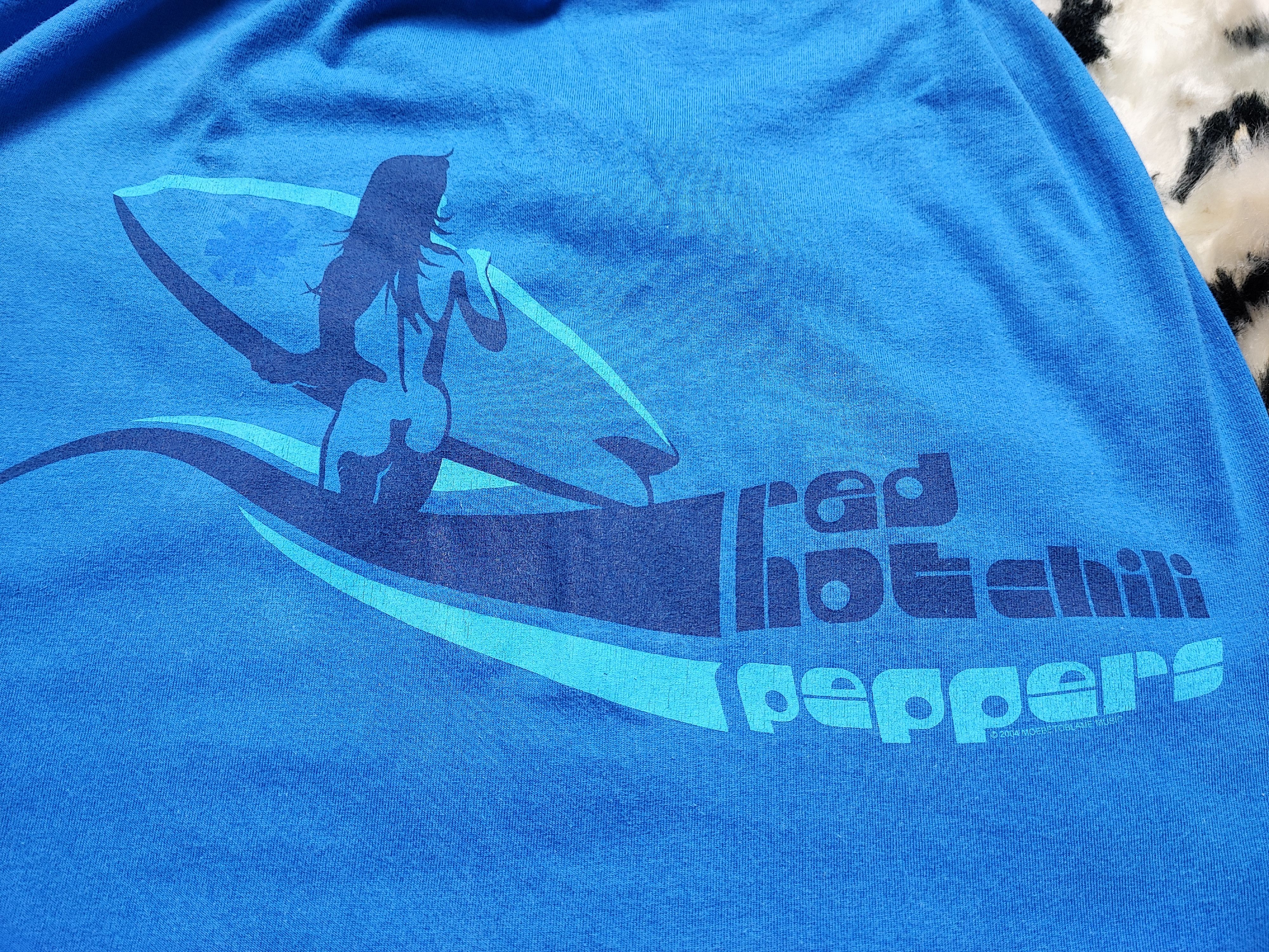Band Tees Red Hot Chill Pepers Girl Surf Vintage Y2k Hook-Ups Size US L / EU 52-54 / 3 - 17 Thumbnail
