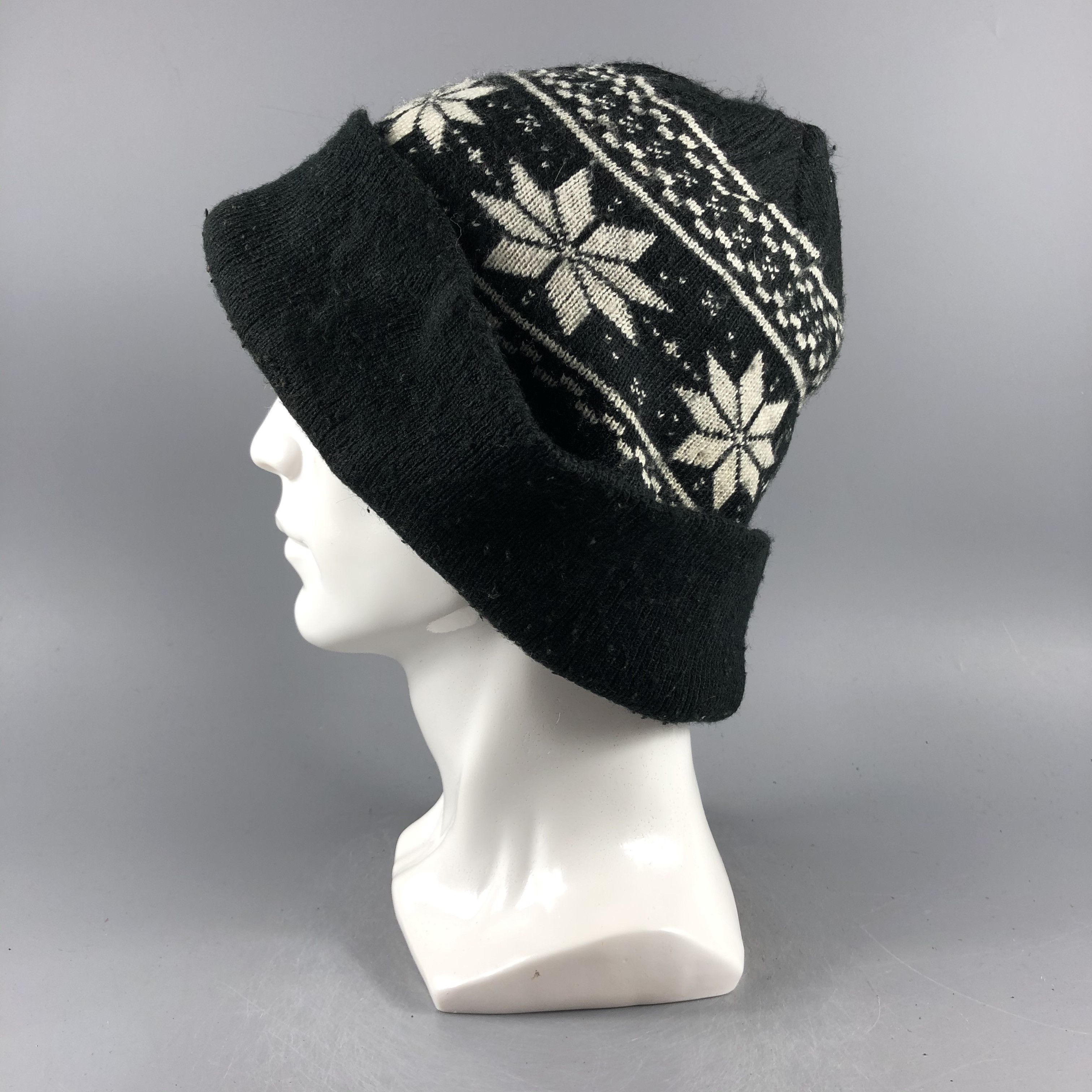 Japanese Brand × Vintage Unknown Fair Isle Beanie Snow Hat Snow Cap -D320 Size ONE SIZE - 1 Thumbnail