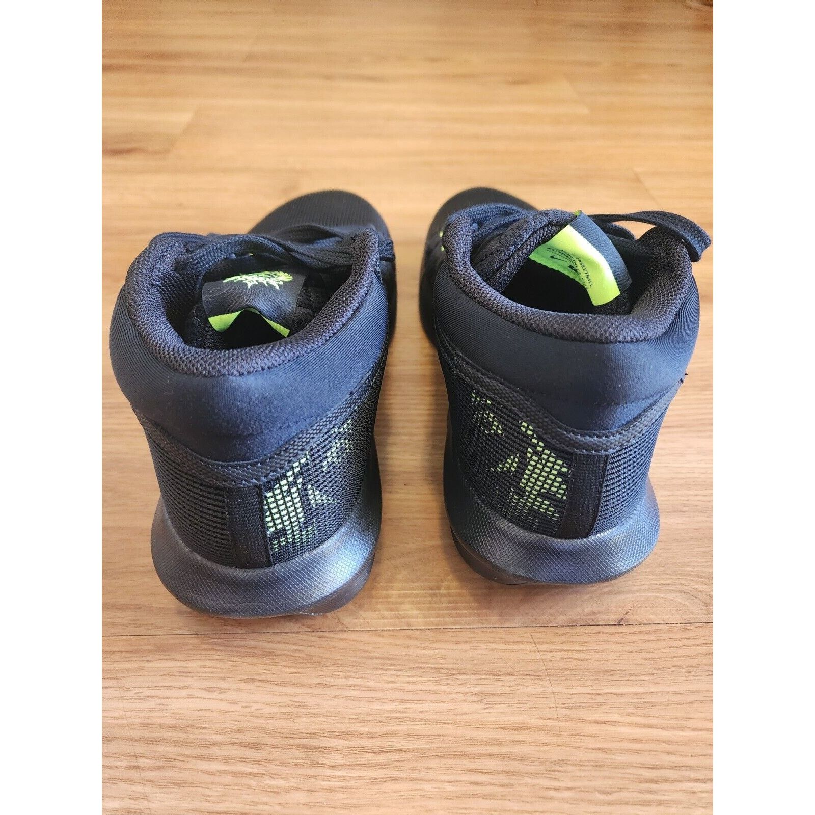 Nike NIKE LEBRON WITNESS 8 Basketball Shoe FB2239-002 Men Sz 9.5 Size US 9.5 / EU 42-43 - 5 Thumbnail