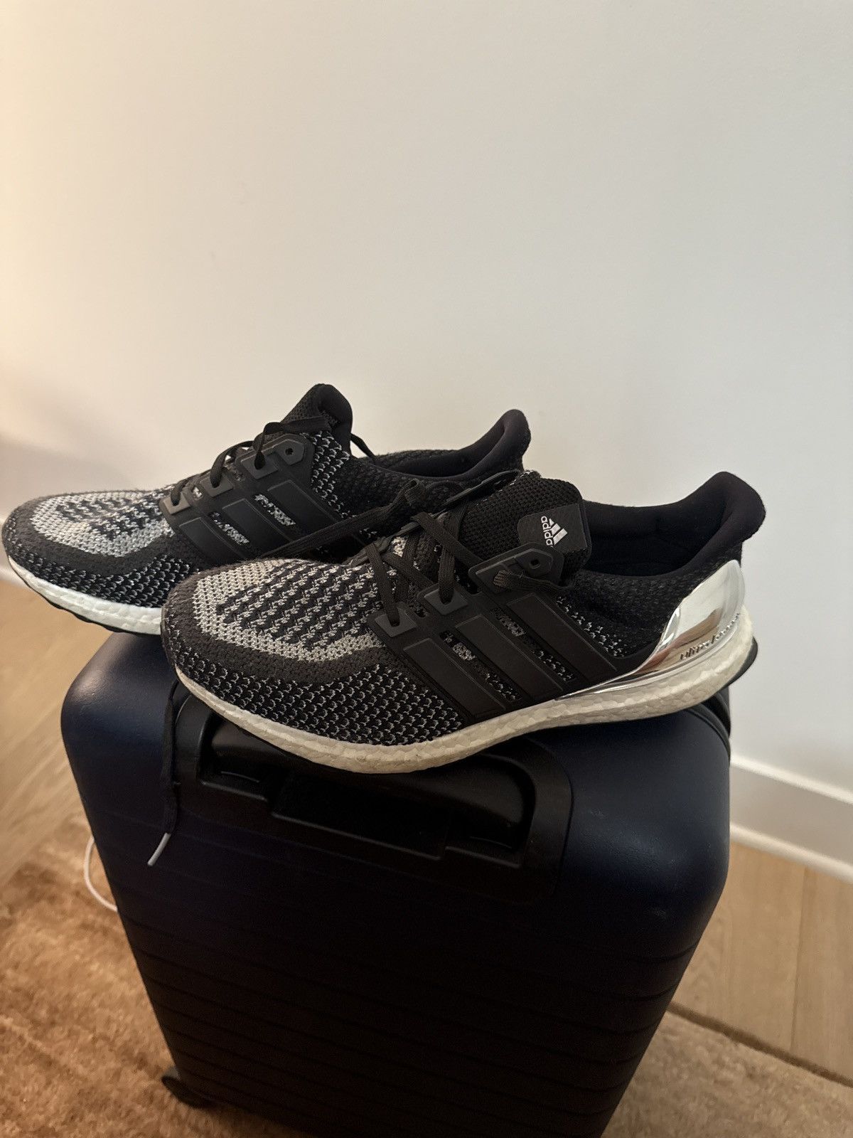 Adidas Adidas uptraboosr silver Size US 10 / EU 43 - 1 Thumbnail