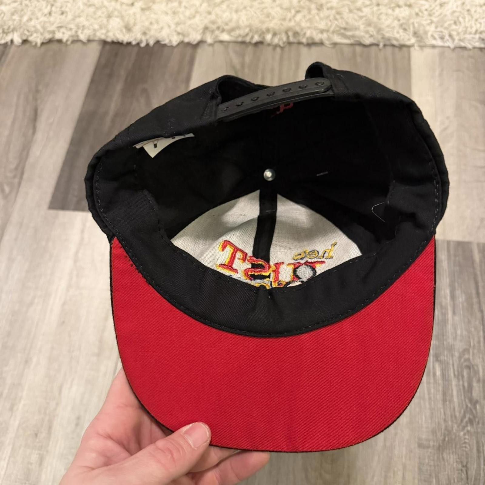 Disney vintage Mickey Mouse he’s just a mouse yeah right hat 90s OS Size ONE SIZE - 5 Thumbnail