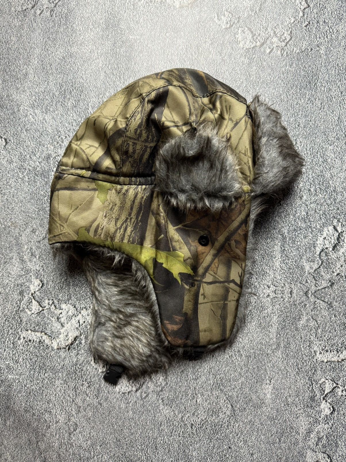 Realtree Y2K Real Tree Faux Fur Ushanka VNTG Fuzzy Warm Trapper Hat Size ONE SIZE - 1 Thumbnail