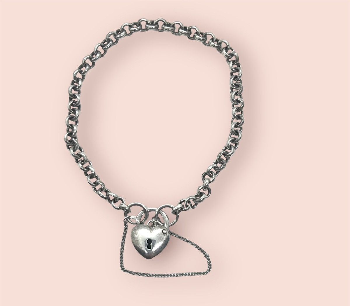 Vintage Vintage Bracelet Silver Belcher Link Heart Lock Charm Size ONE SIZE - 1 Thumbnail